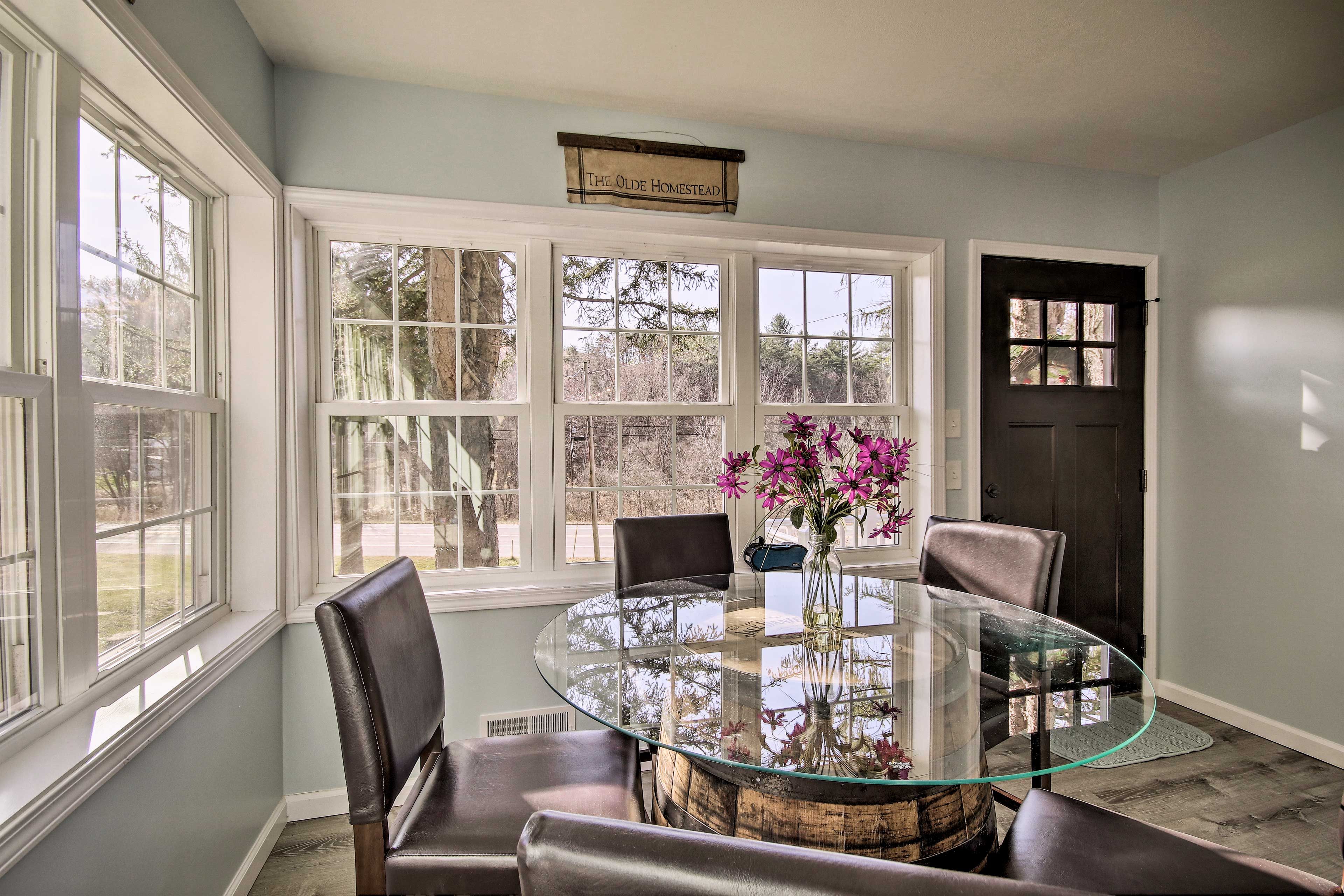 Dining Space | Dishware/Flatware