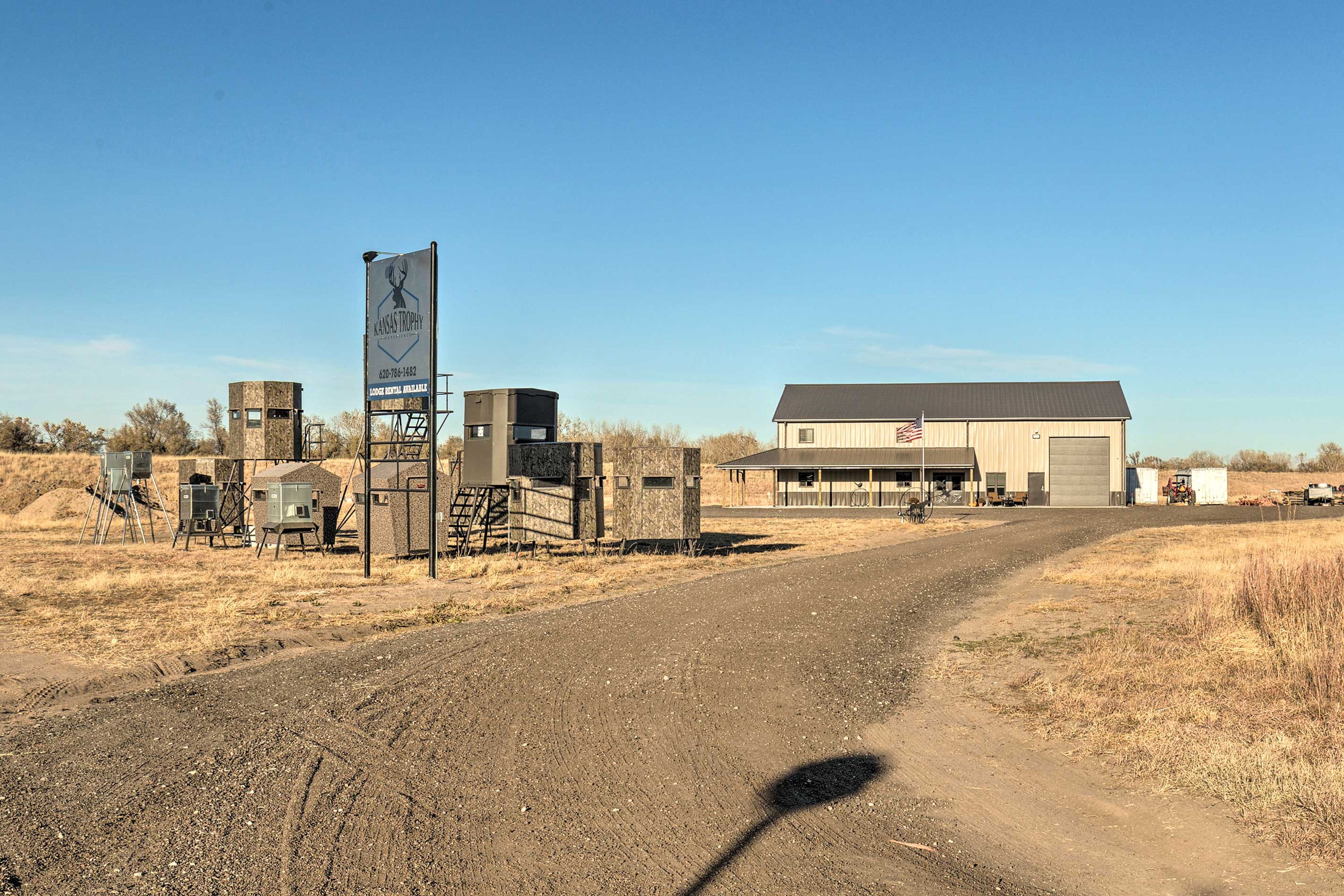 'Kansas Trophy Experience' Exterior