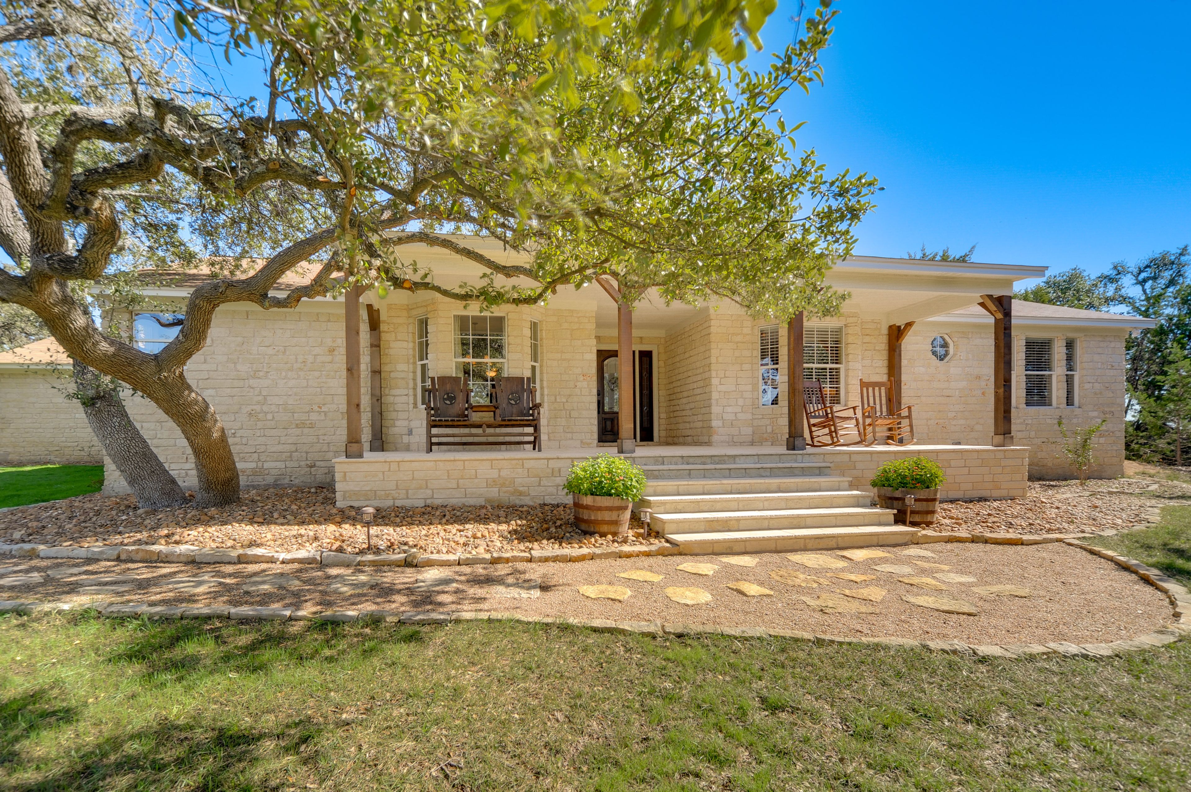 Exterior | Single-Story Home | Parking | Driveway (4 Vehicles)