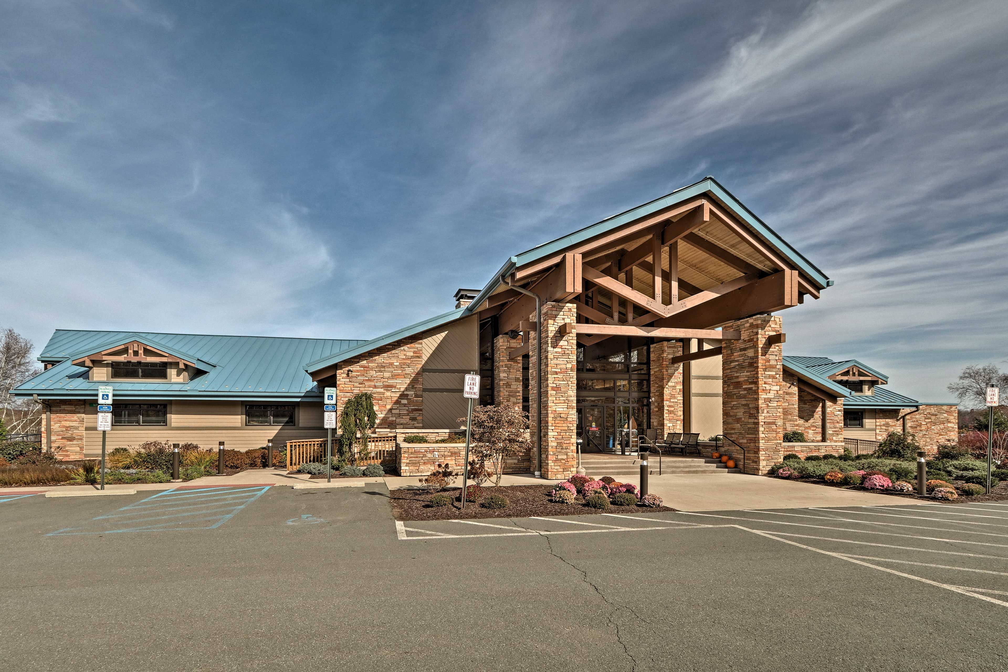 Arrowhead Lake Community Amenities