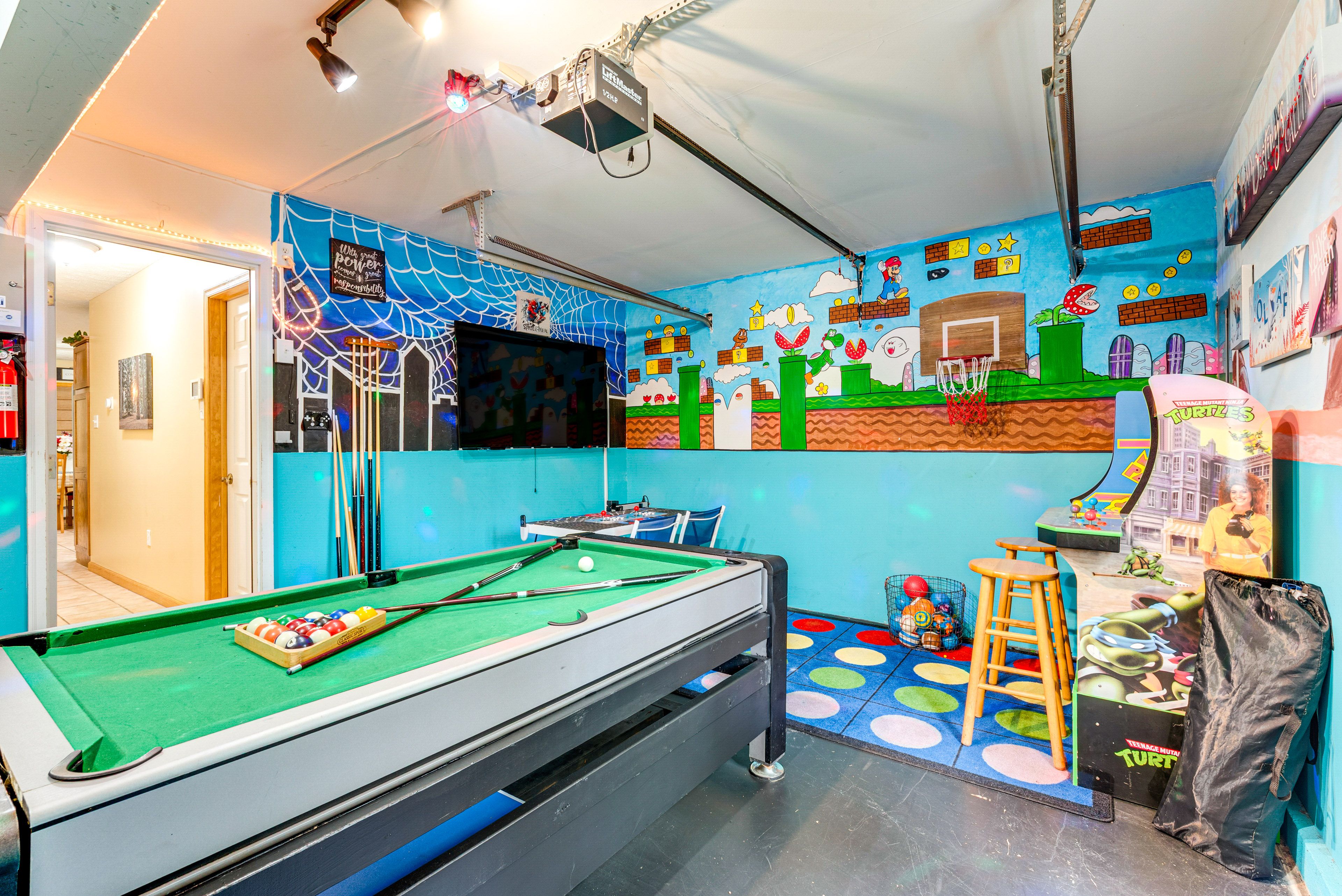 Game Room | Pool Table | Arcade Machine