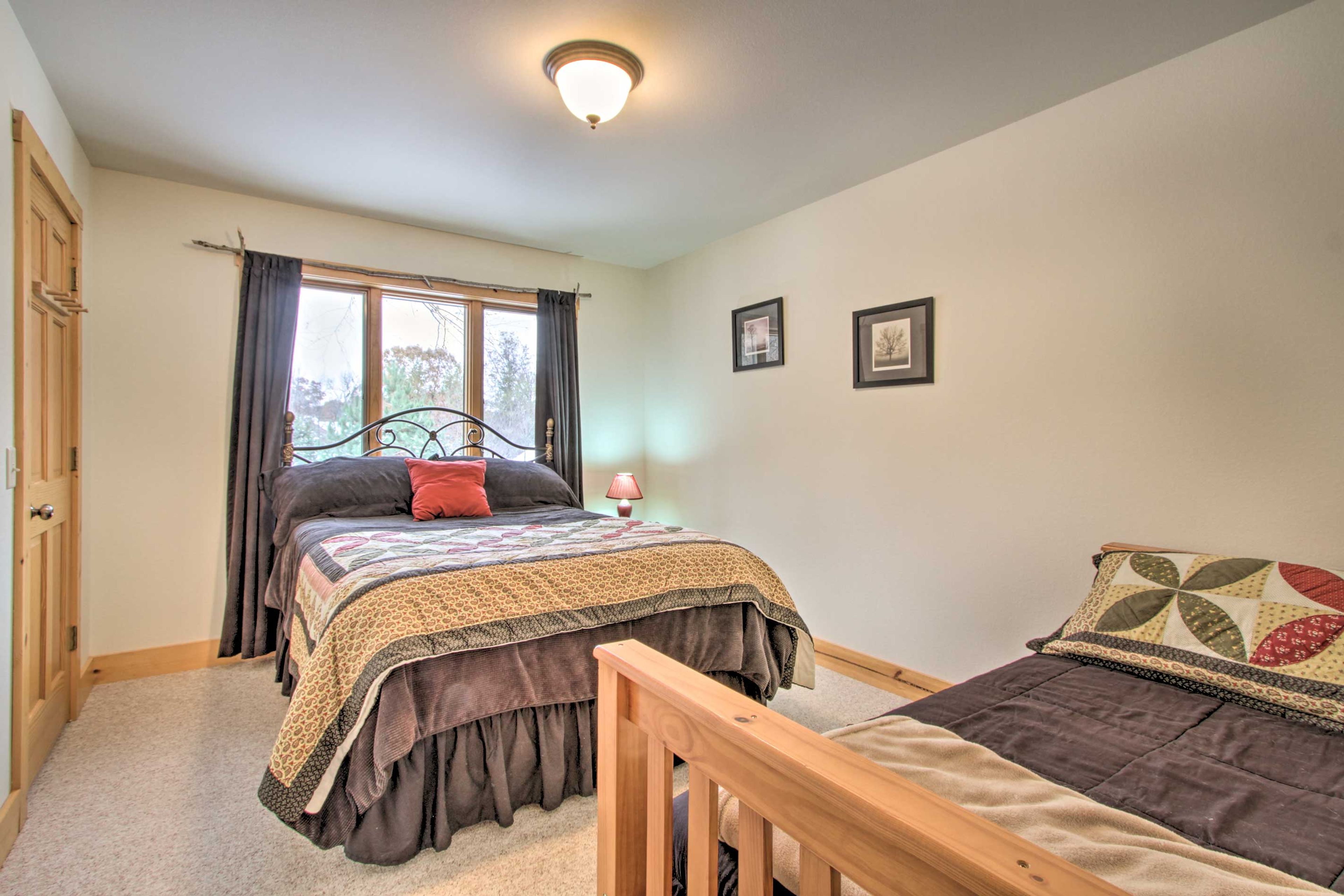Bedroom 3 | Queen Bed | Twin Bed