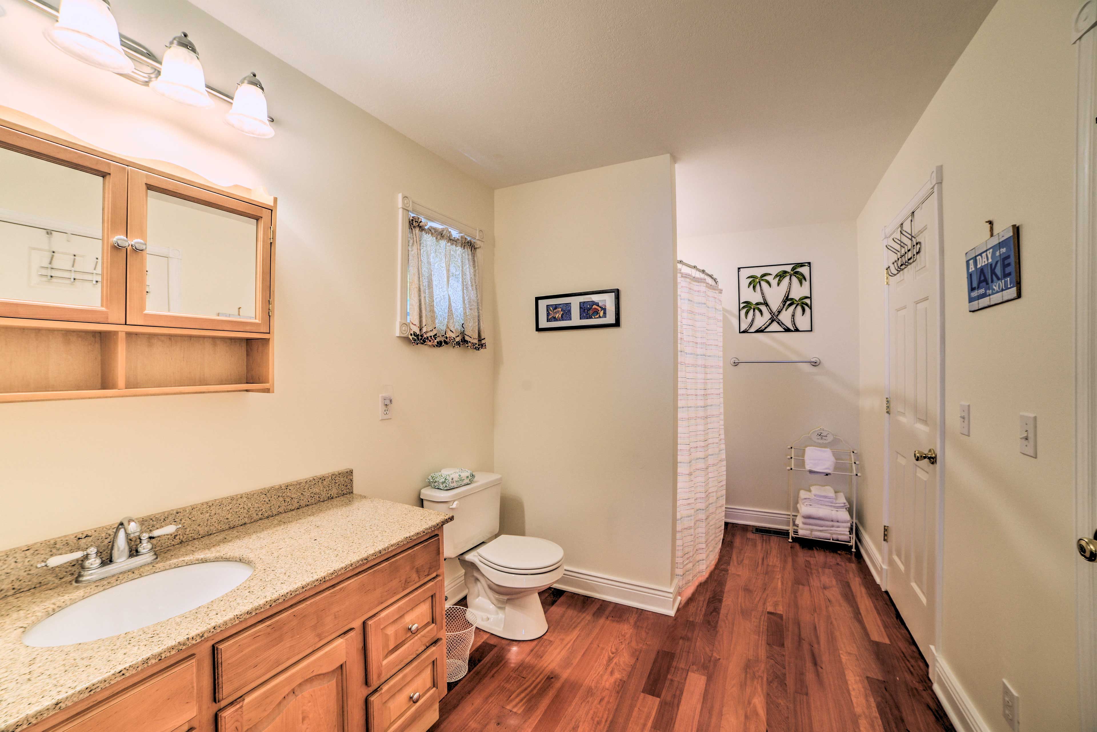 Full Bathroom