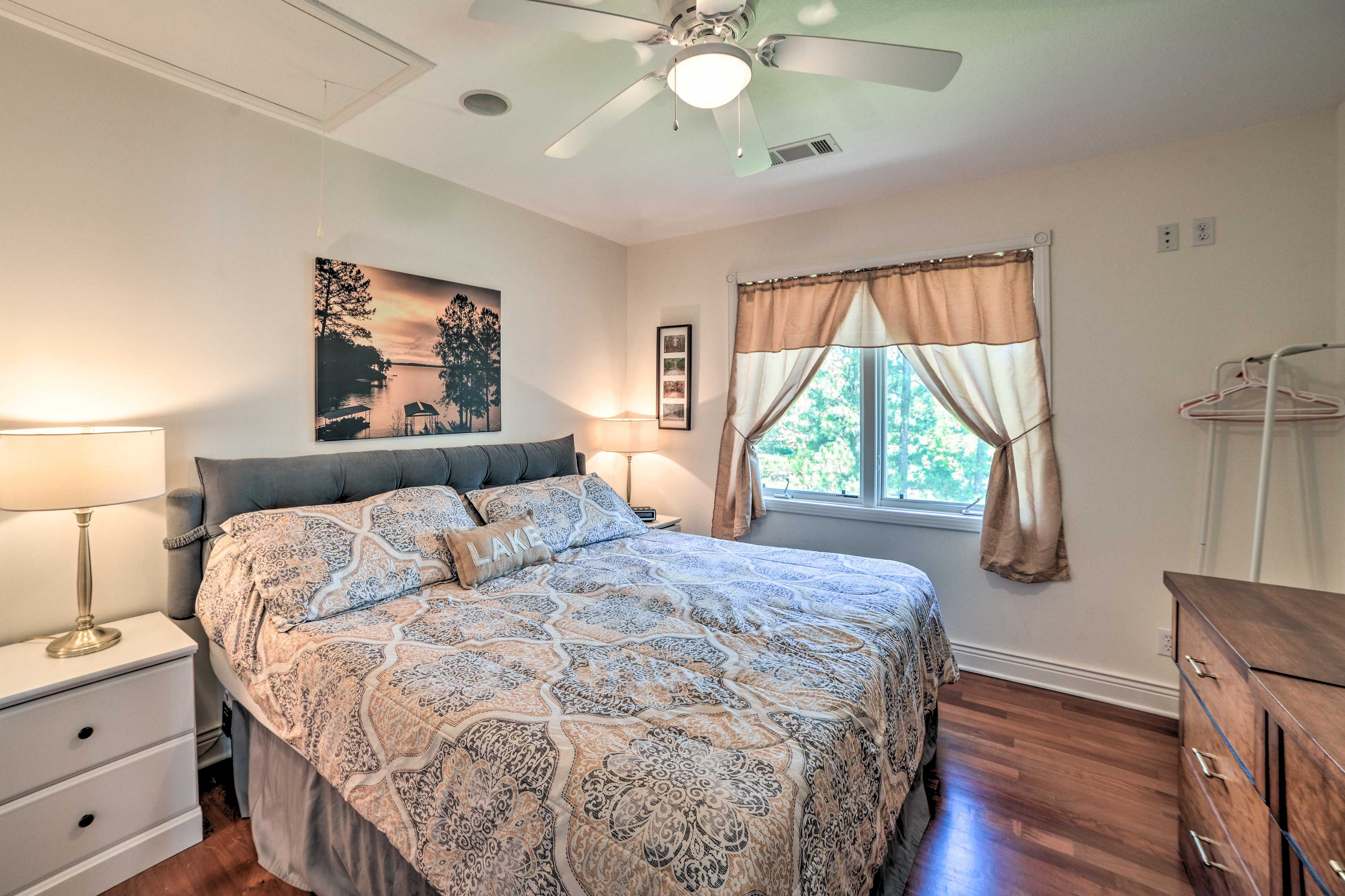 Bedroom 2 | King Bed