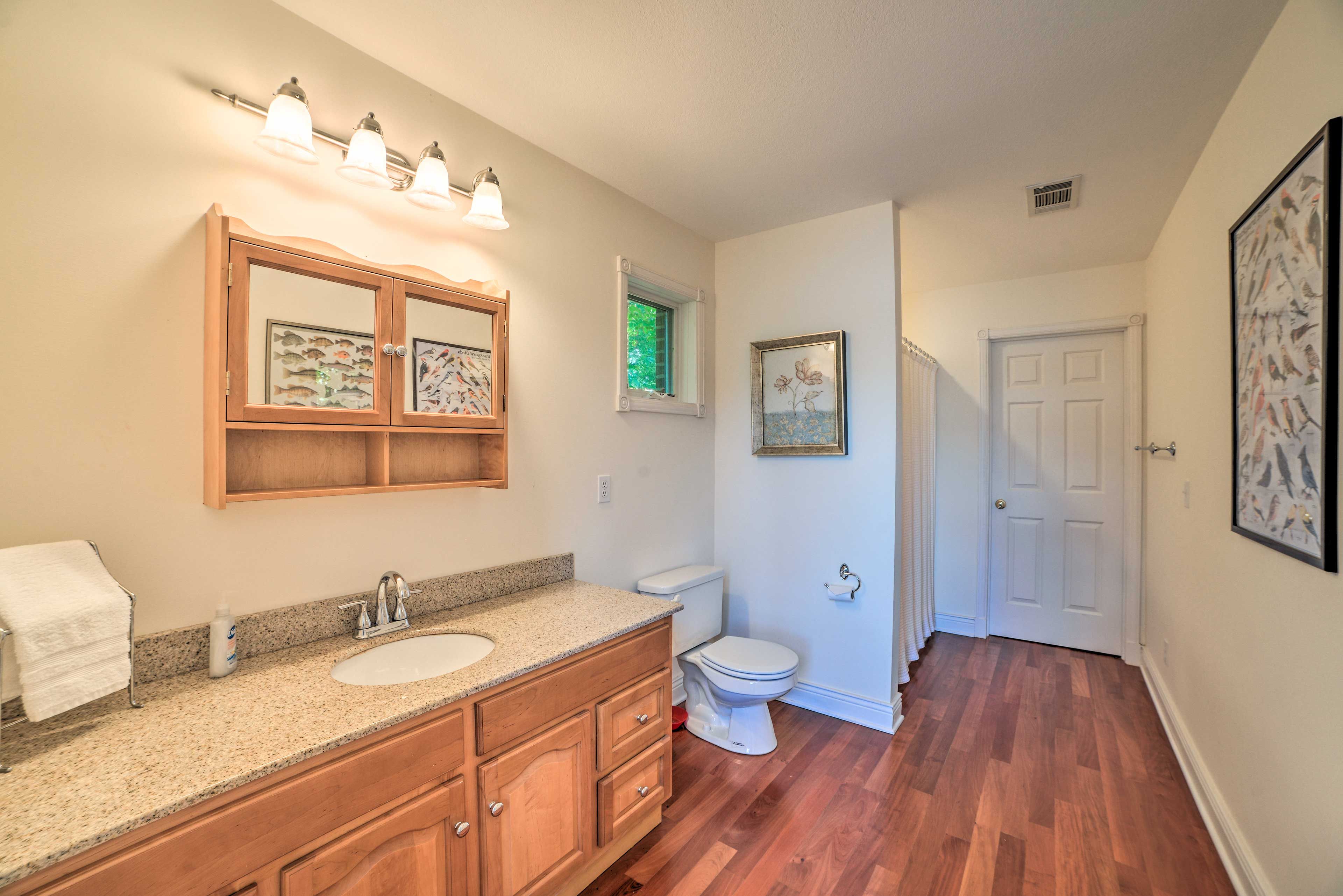 Full Bathroom
