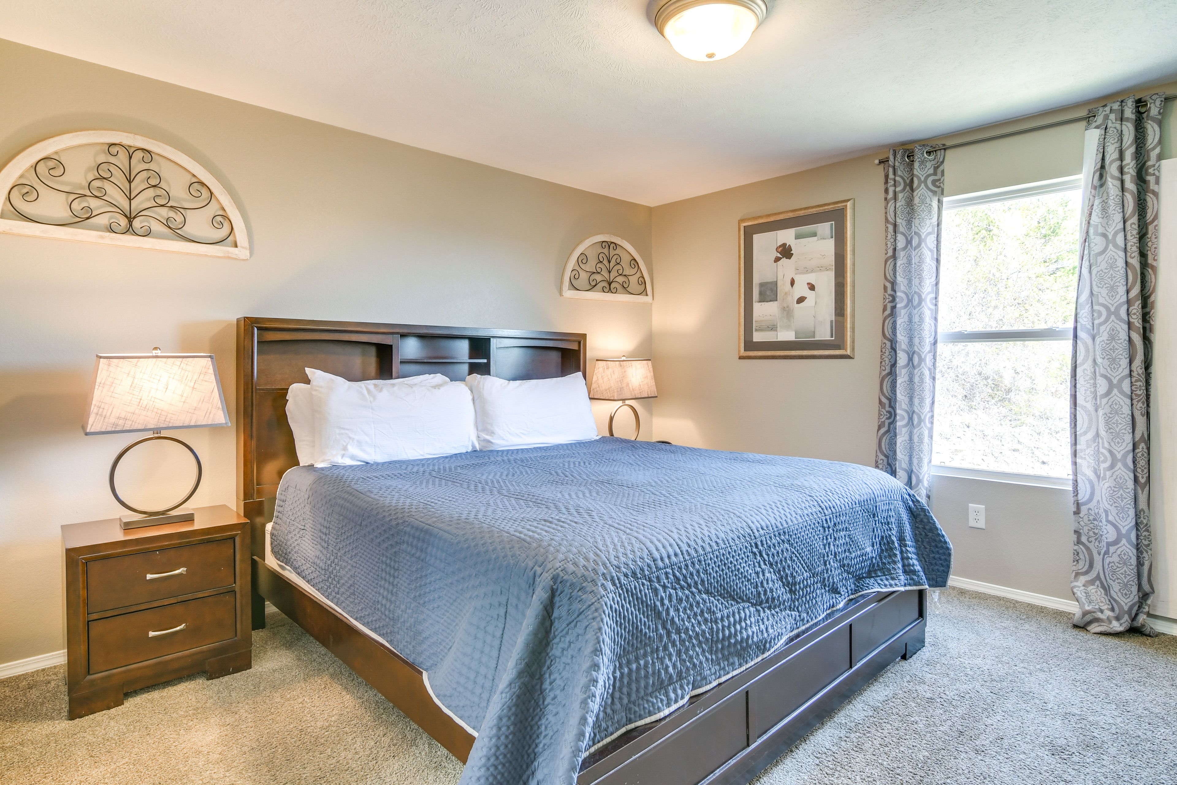 Bedroom 1 | King Bed | Linens Provided | En-Suite Bathroom
