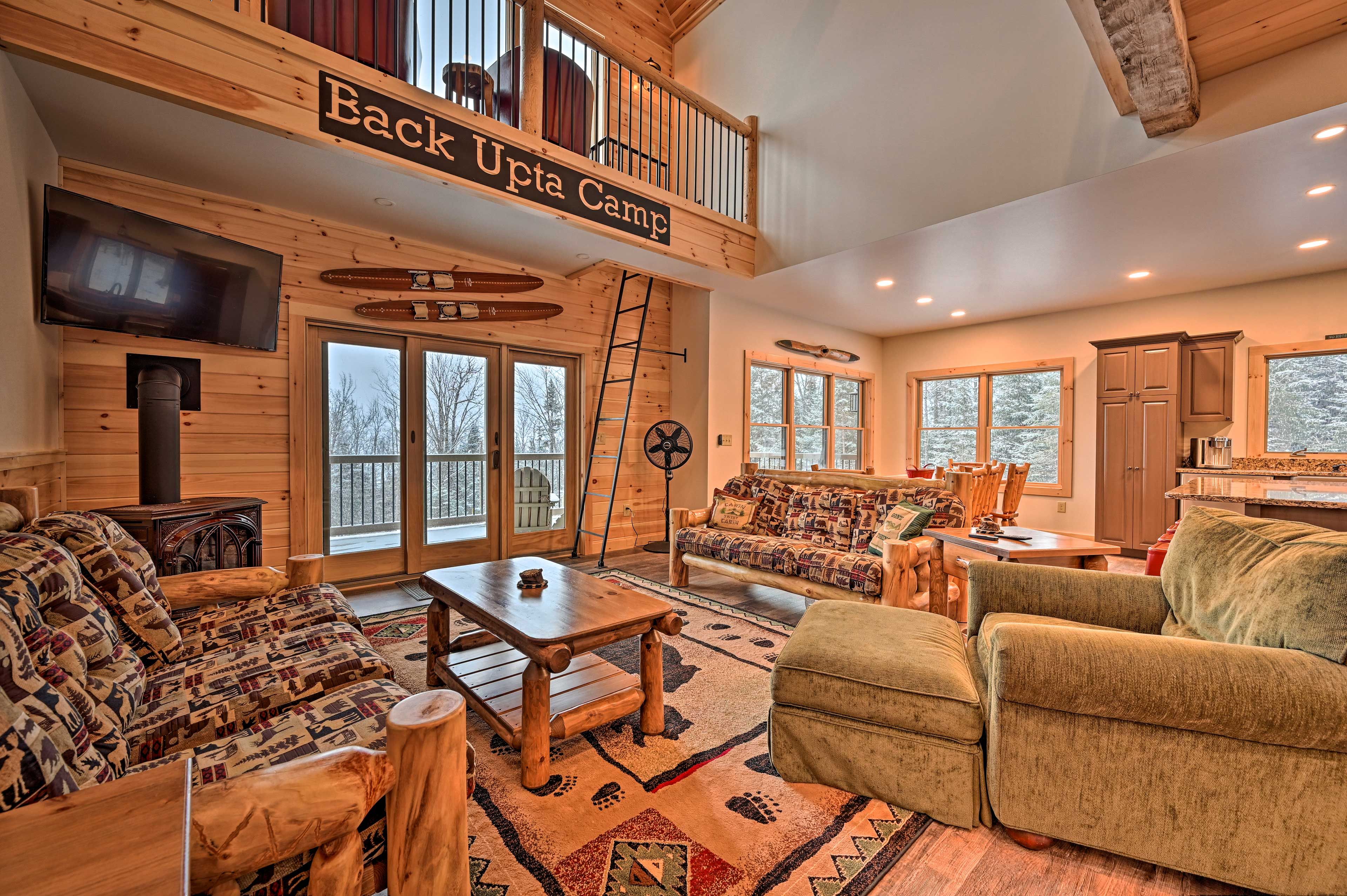 Pittsburg Vacation Rental | 4BR | 2.5BA | 2,900 Sq Ft | Stairs Required