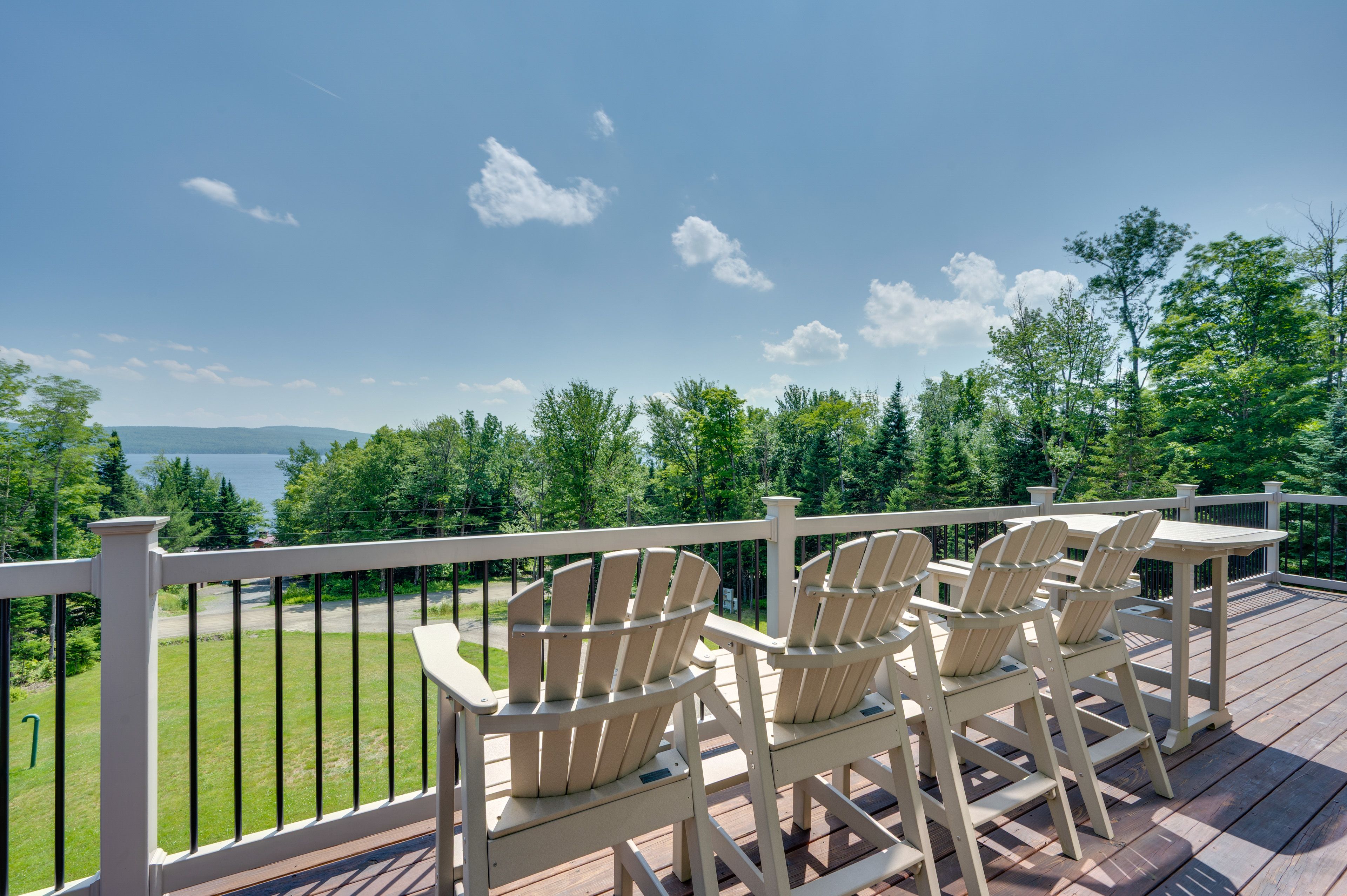 Pittsburg Vacation Rental | 4BR | 2.5BA | 2,900 Sq Ft | Stairs Required