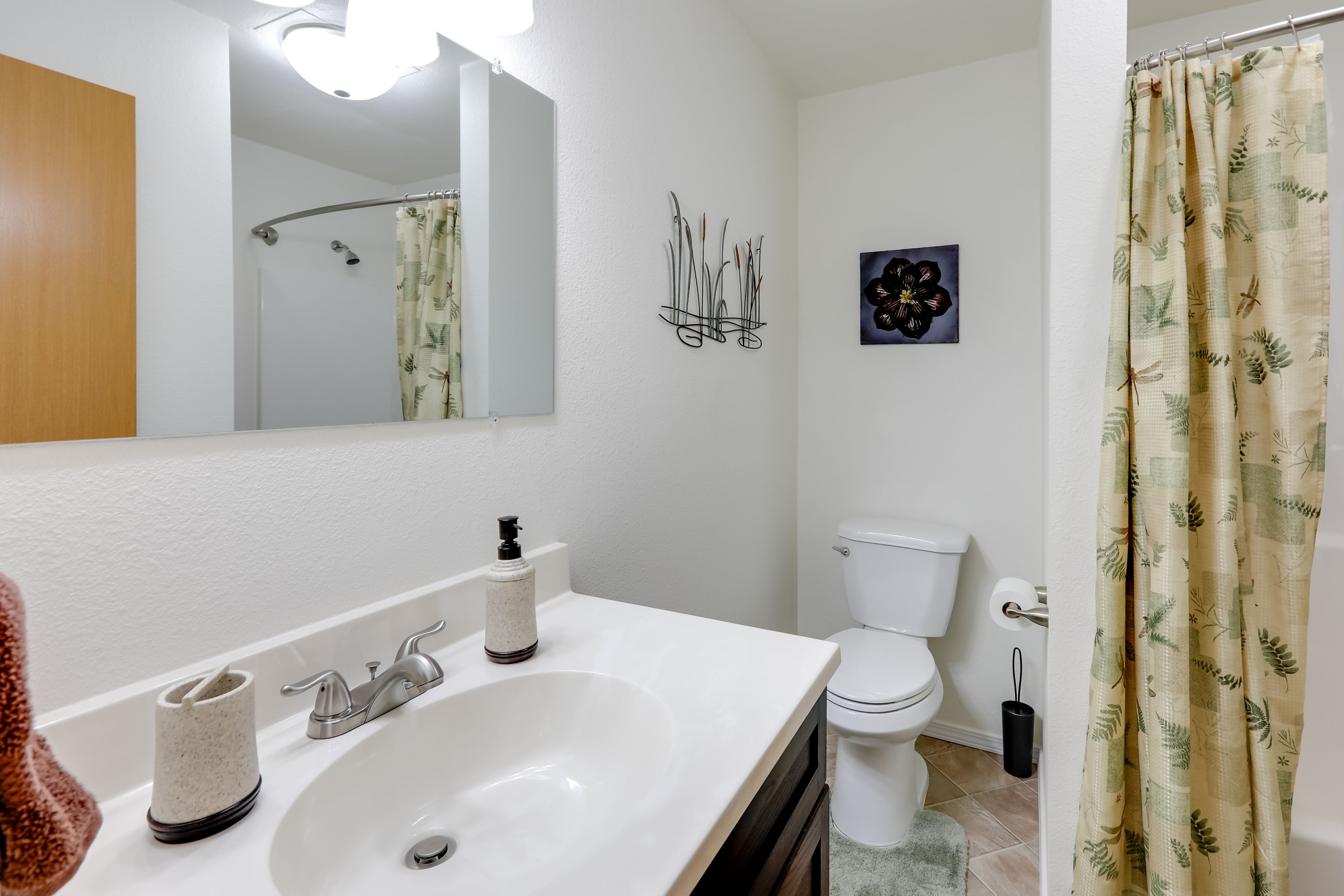 Full Bathroom