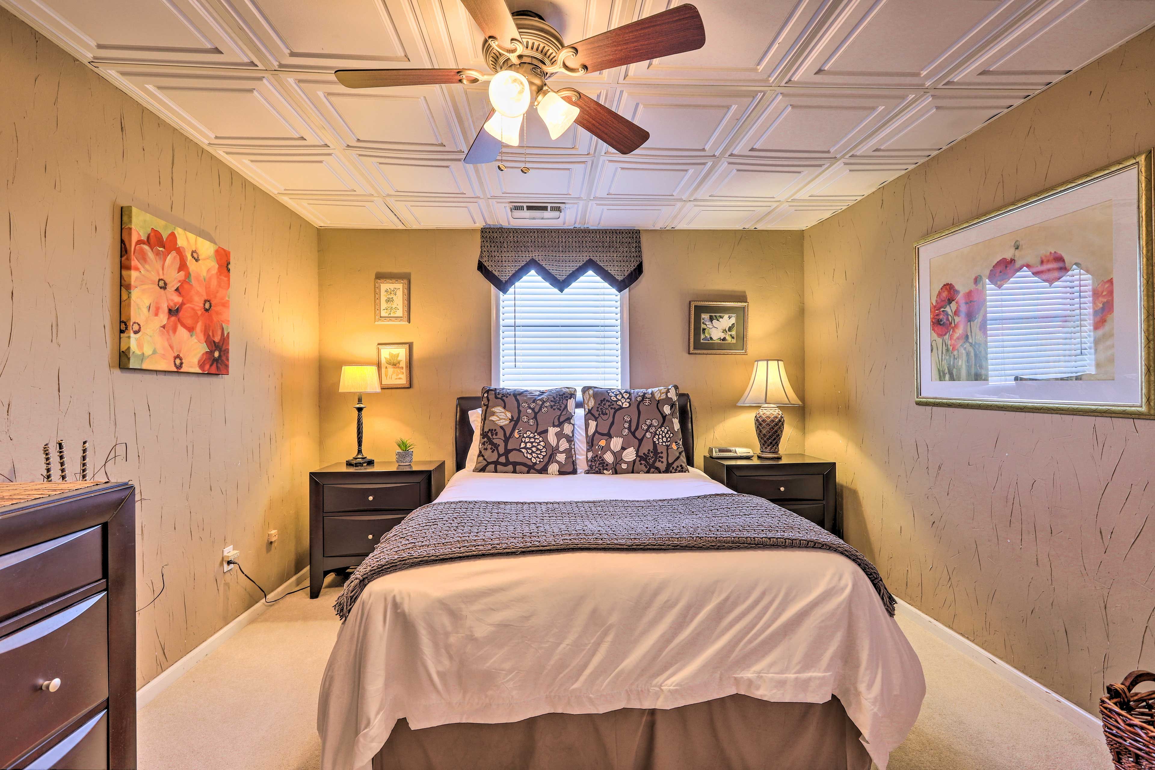 Bedroom 2 | Queen Bed | Lower Level
