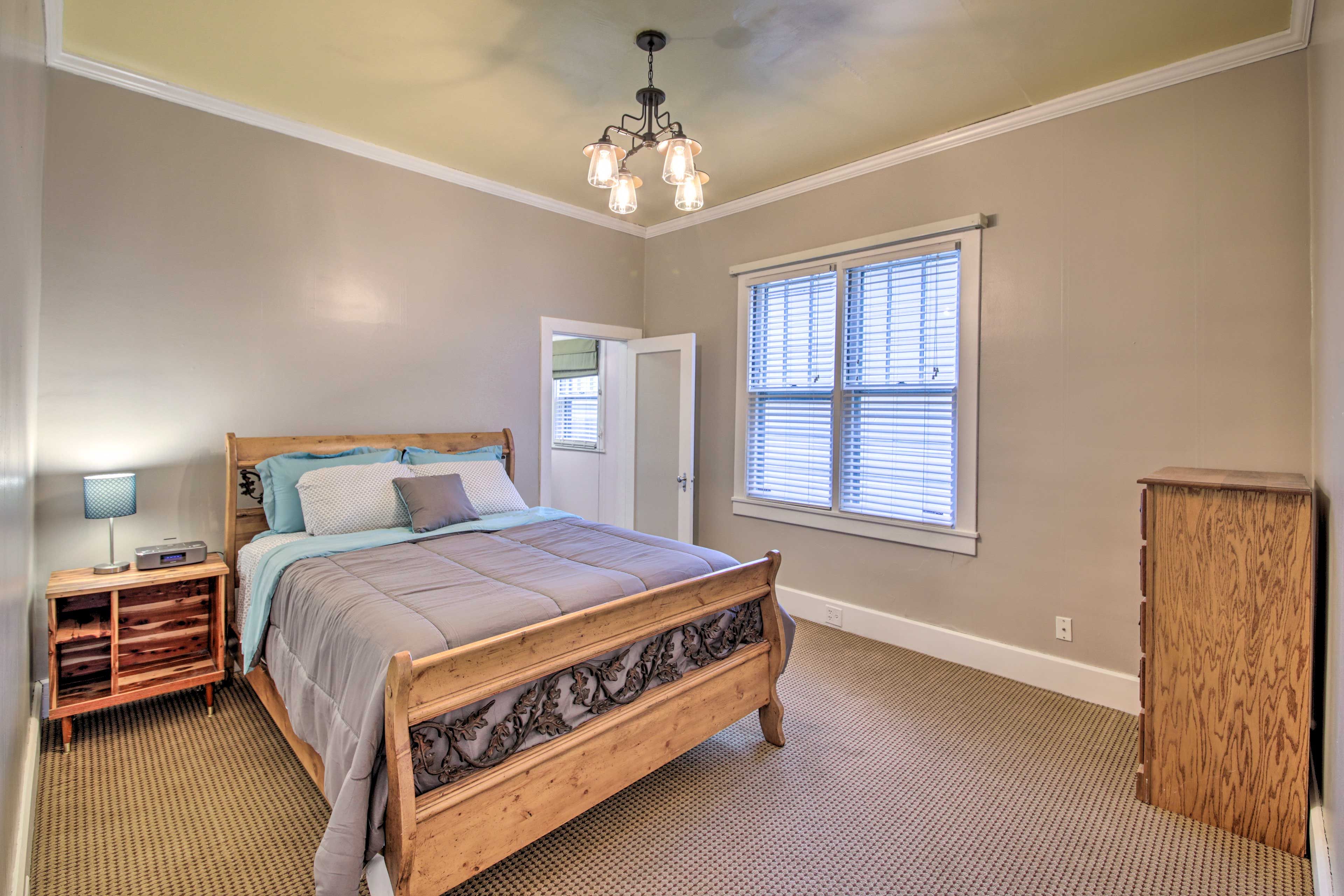 Bedroom 1 | Queen Bed | Linens Provided