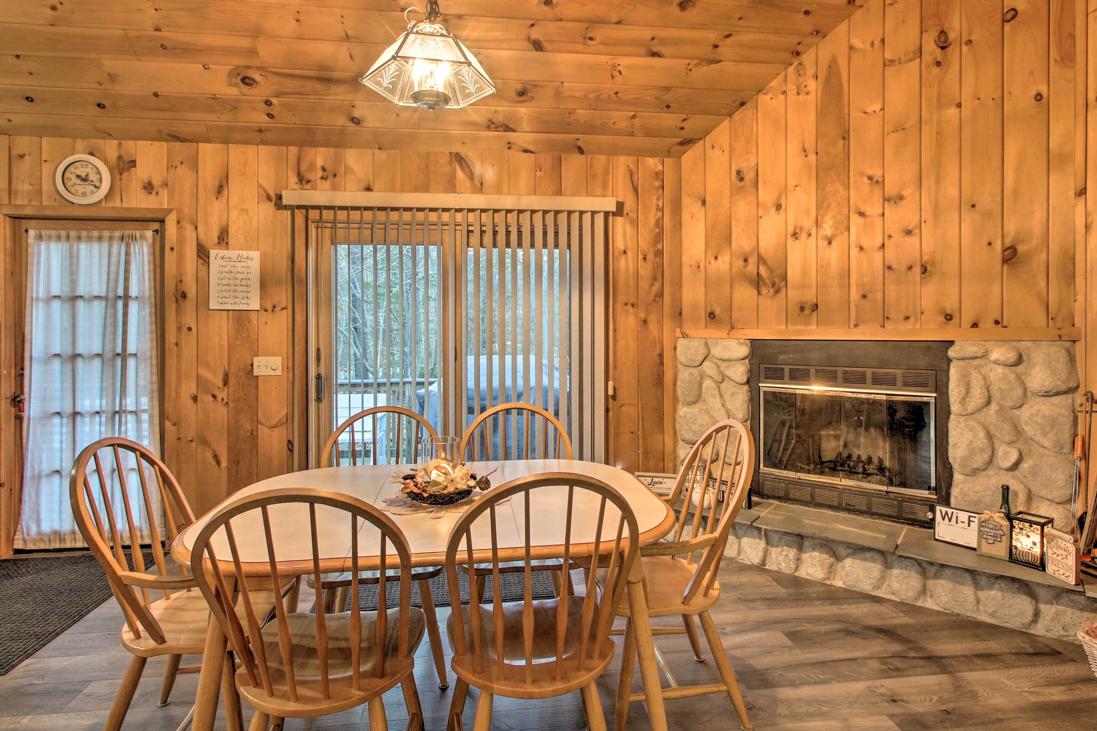 Dining Table | Dishware & Flatware Provided