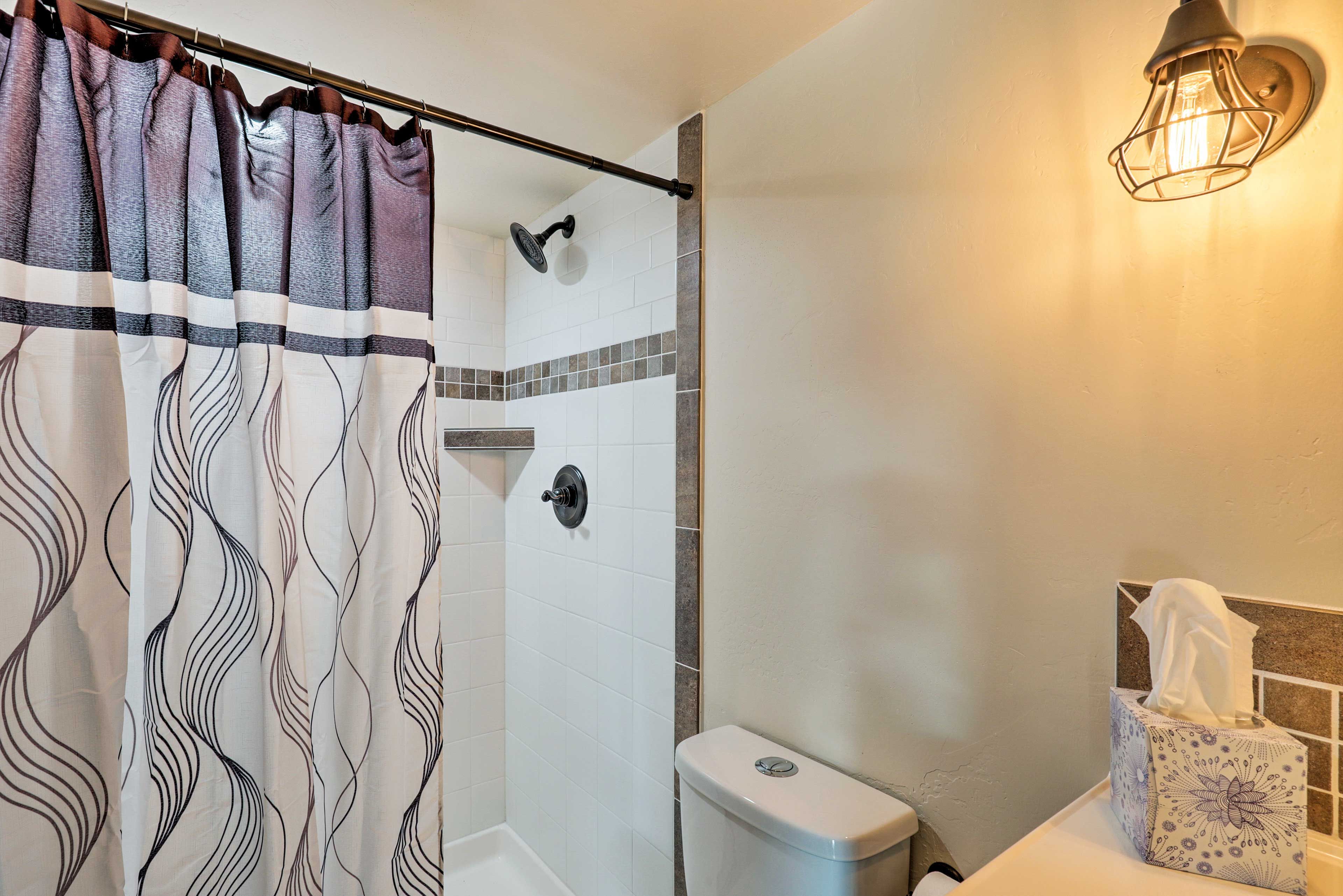 Freshen up in the third bath before dinner.