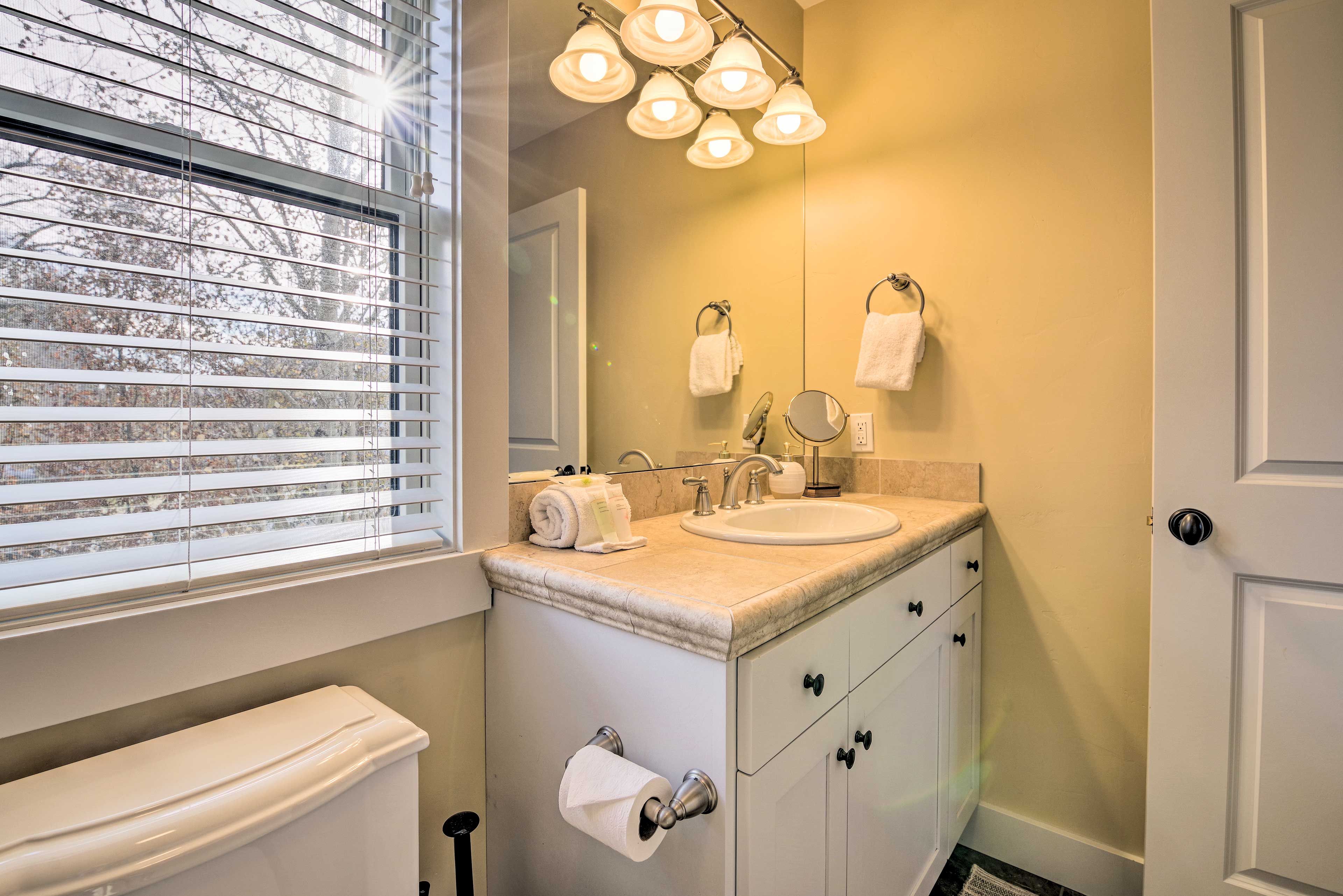 Bathroom | Towels Provided