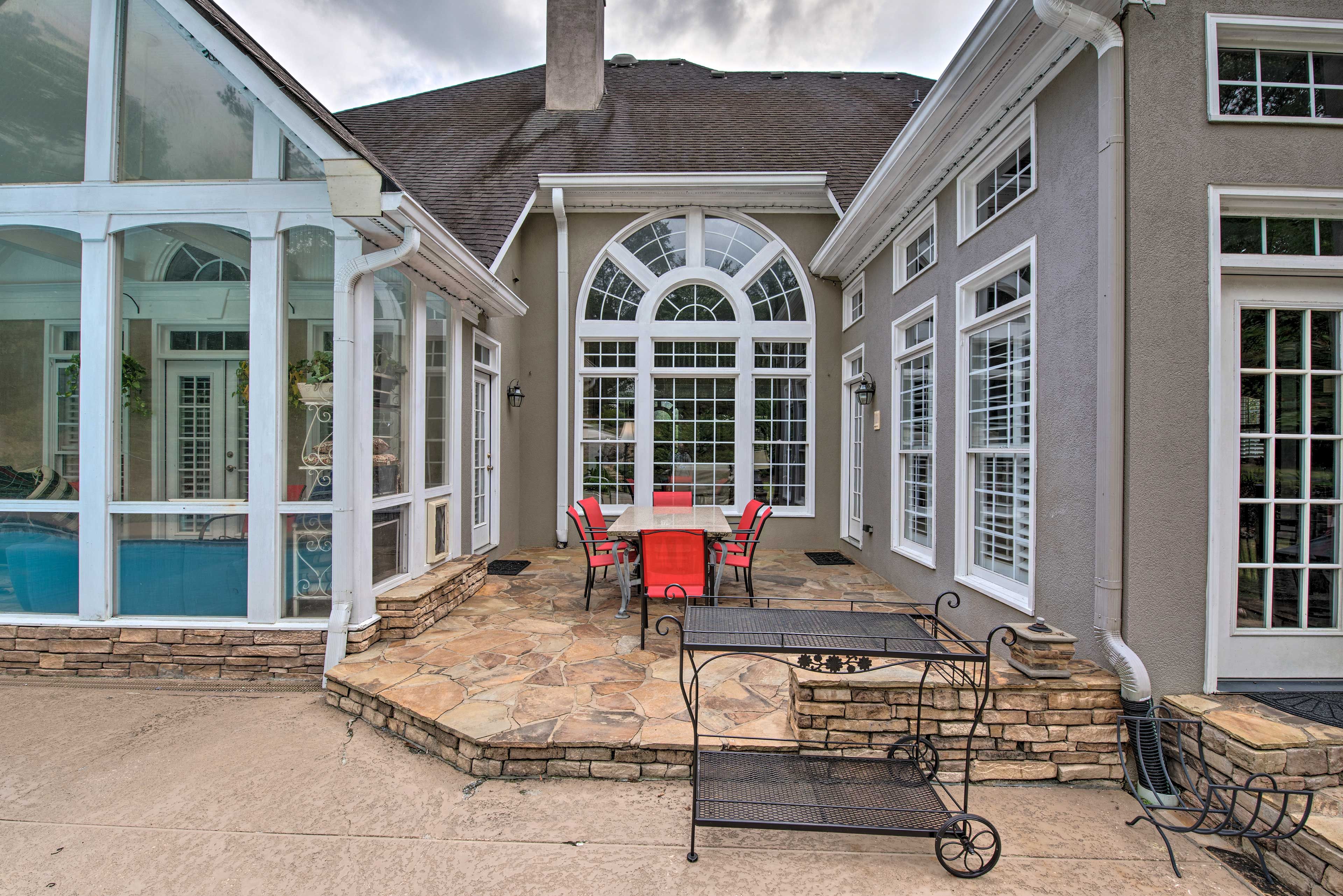 Furnished Patio