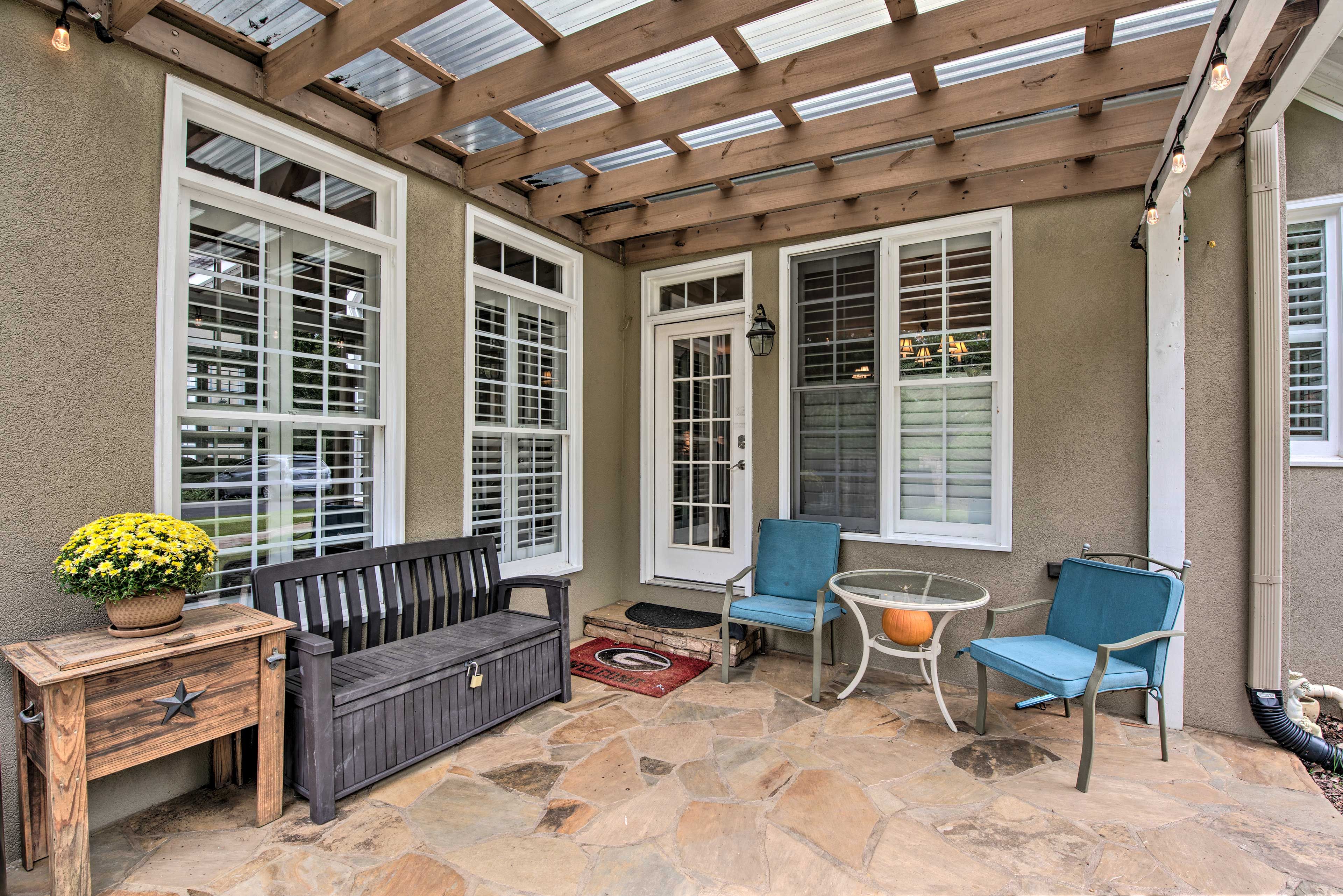 Furnished Patio