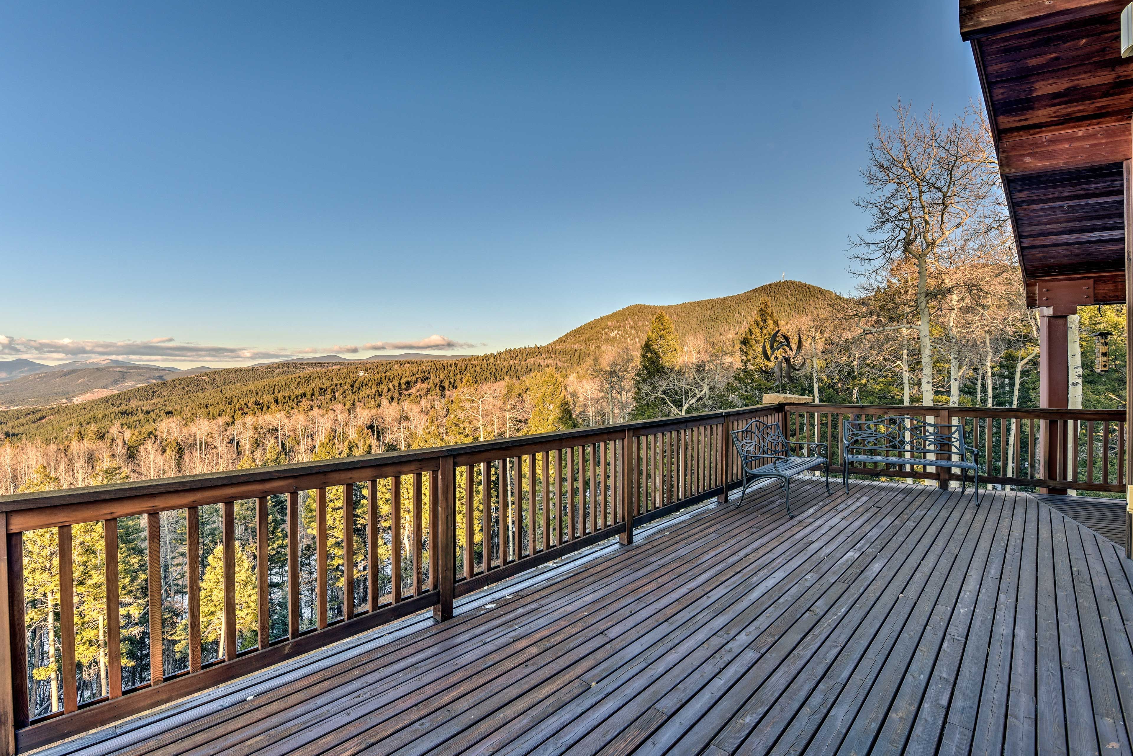 Sit out on the deck with a beverage in hand.