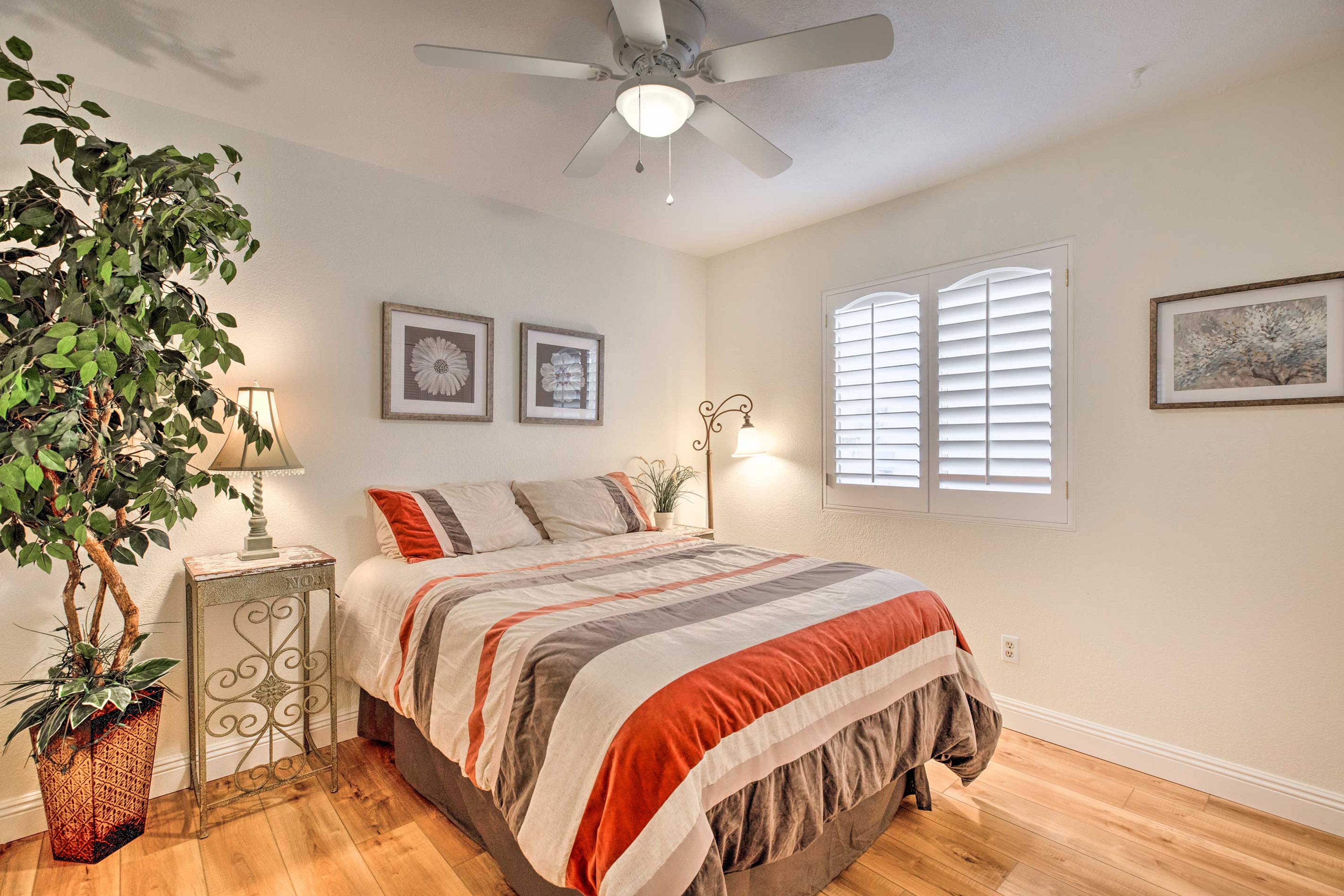 Bedroom 2 | Queen Bed