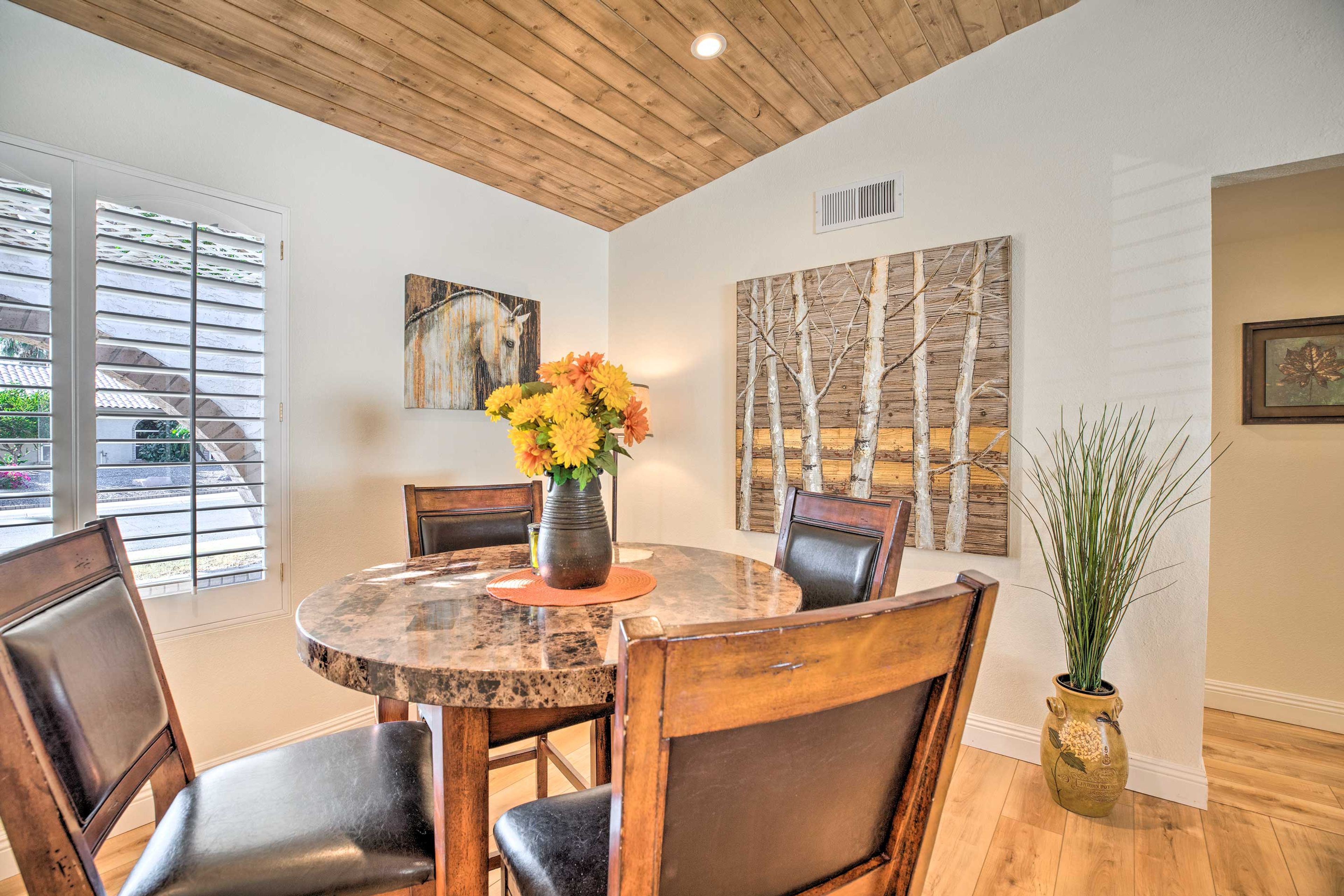 Dining Space | Dishware/Flatware