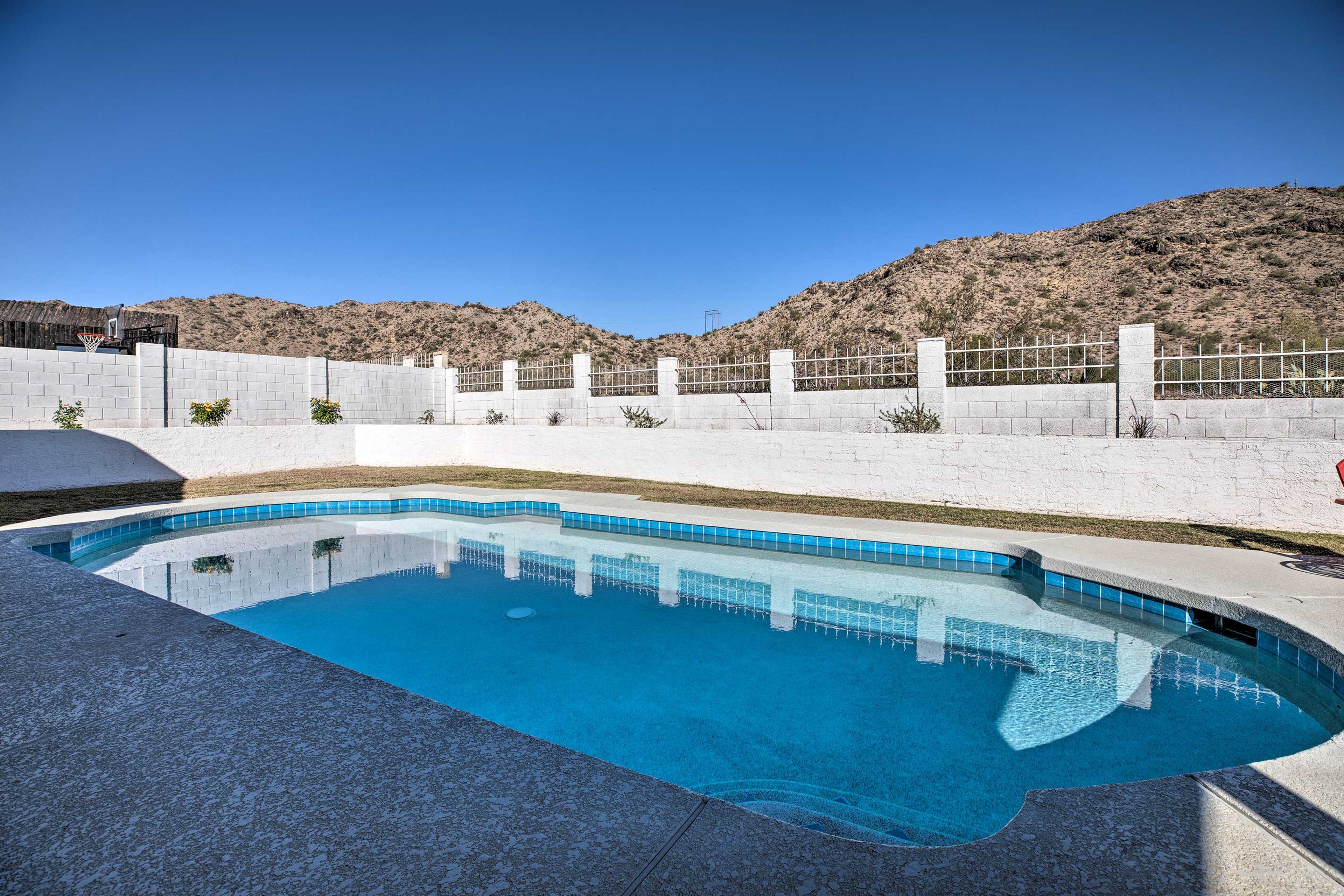 Backyard | Private Pool