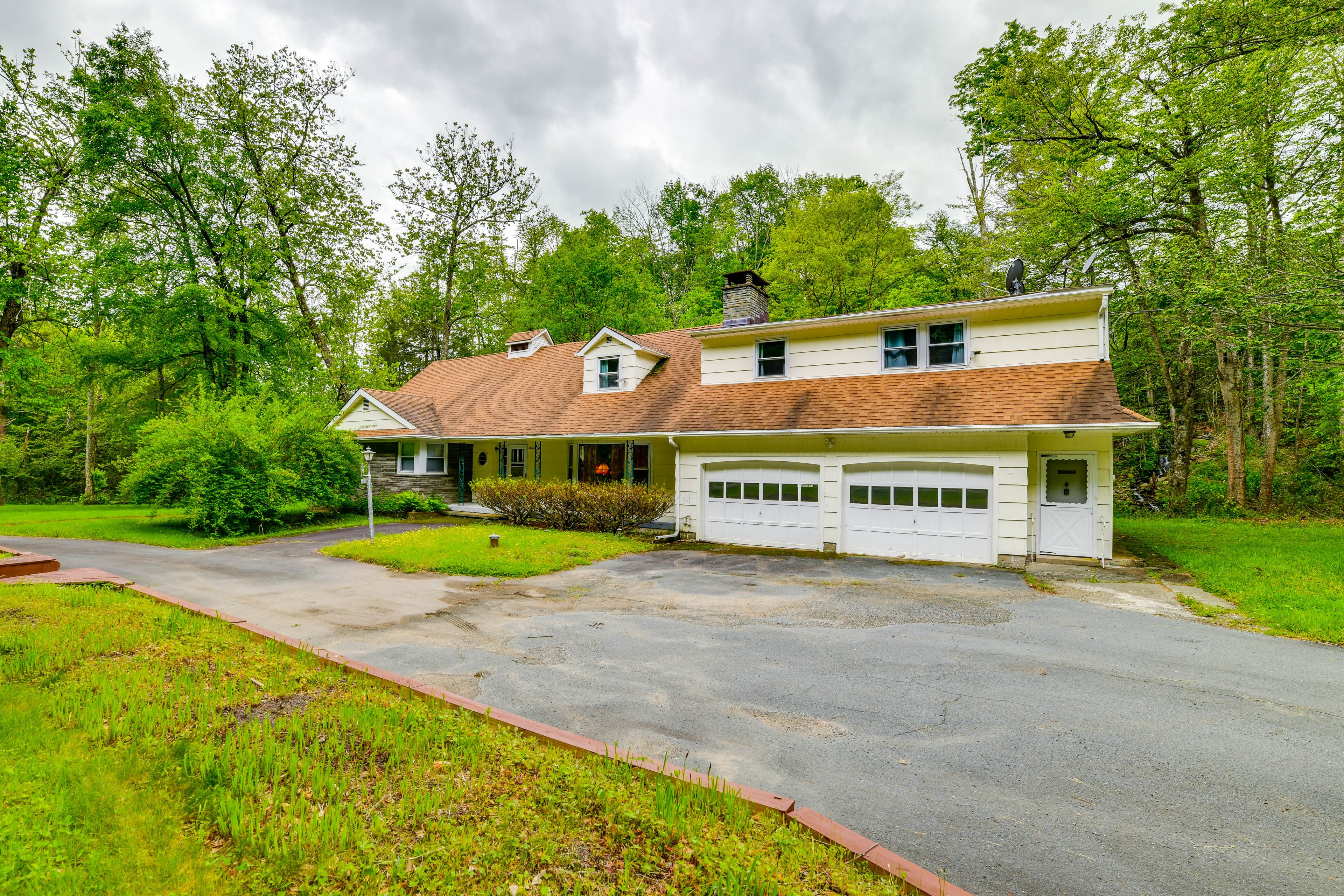 Callicoon Center Vacation Rental | 3BR | 1BA | 1,500 Sq Ft | 3 Steps Required