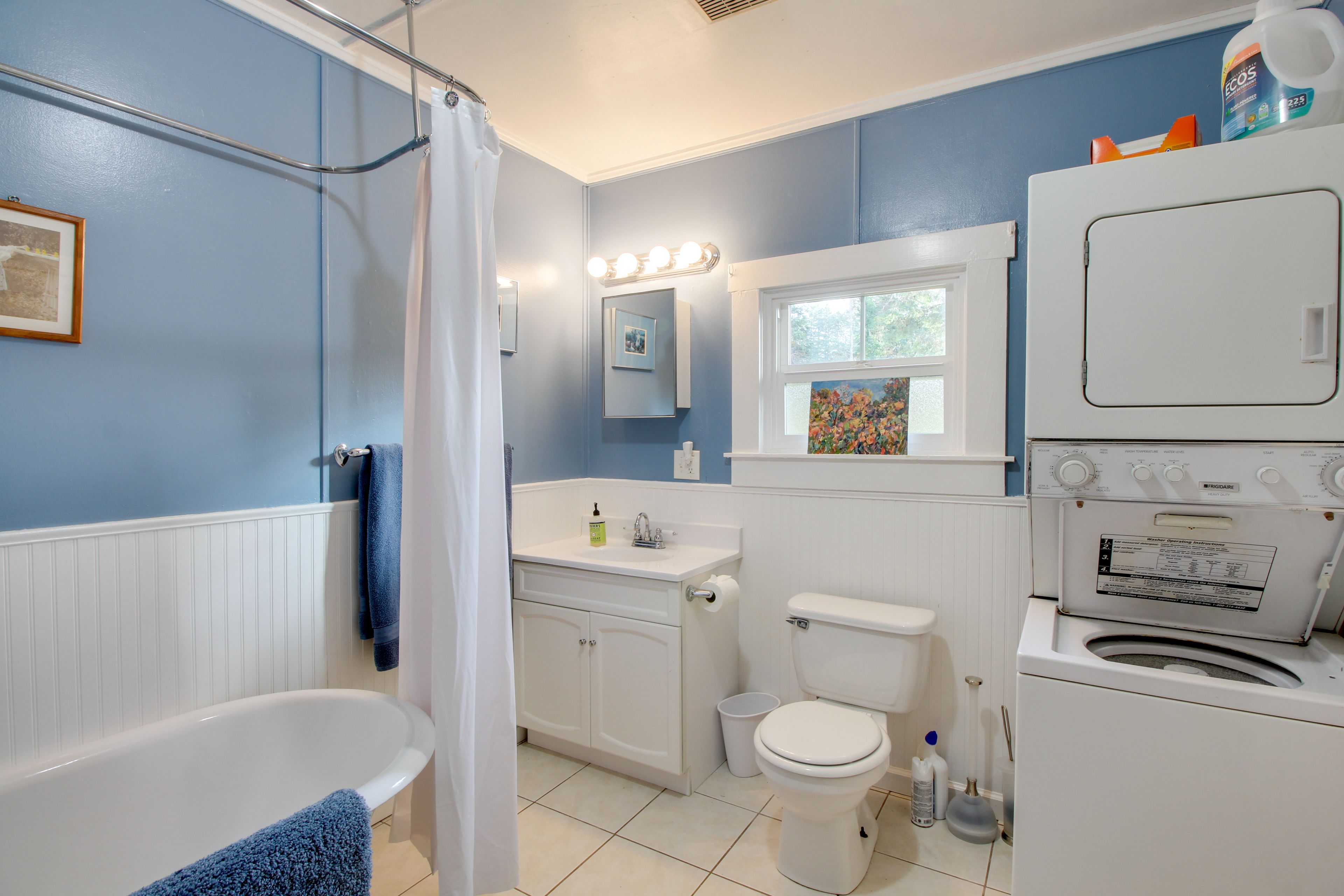 Bathroom | Linens/Towels | Washer/Dryer