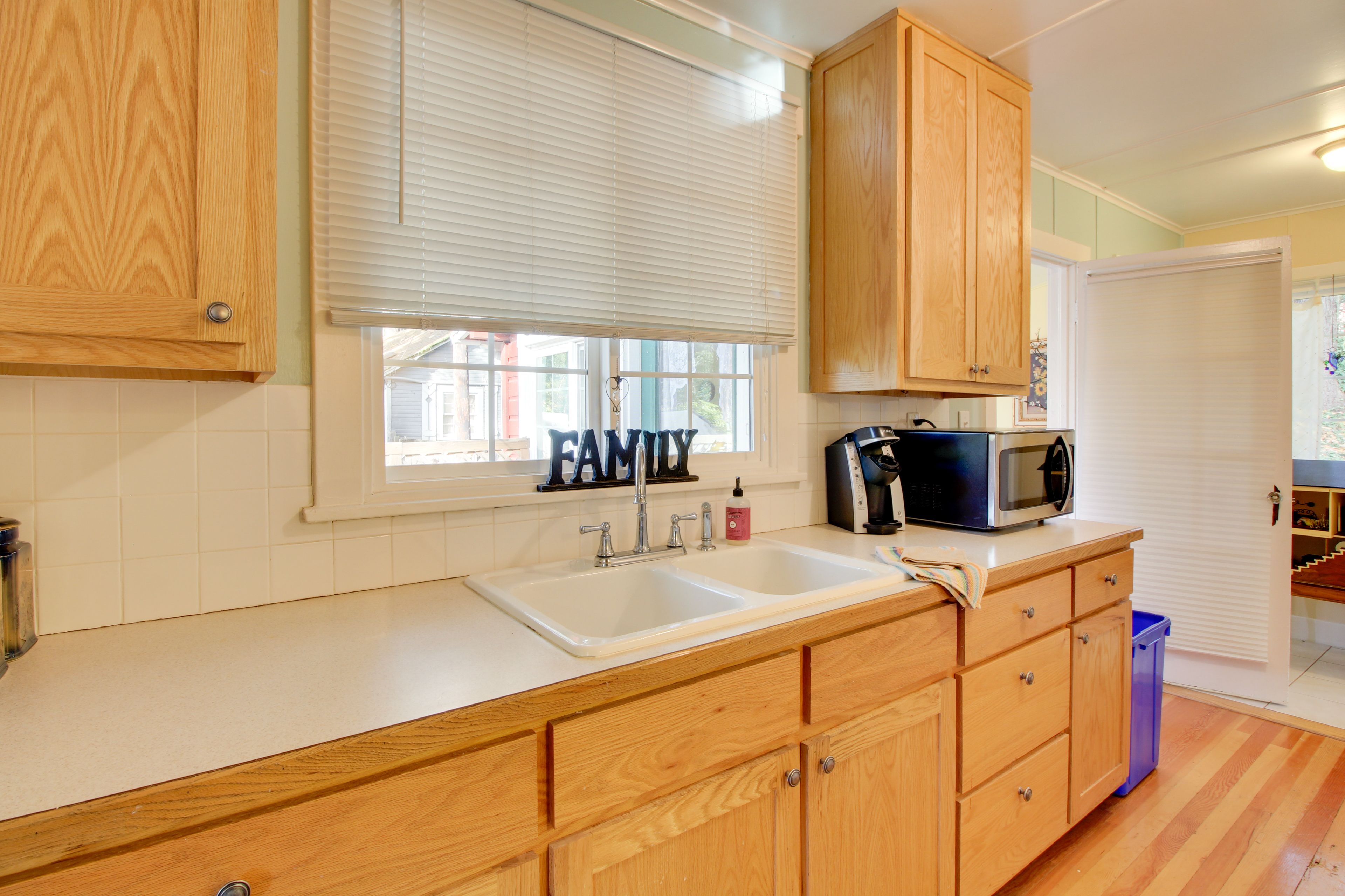 Kitchen | Cooking Basics | Dishware/Flatware