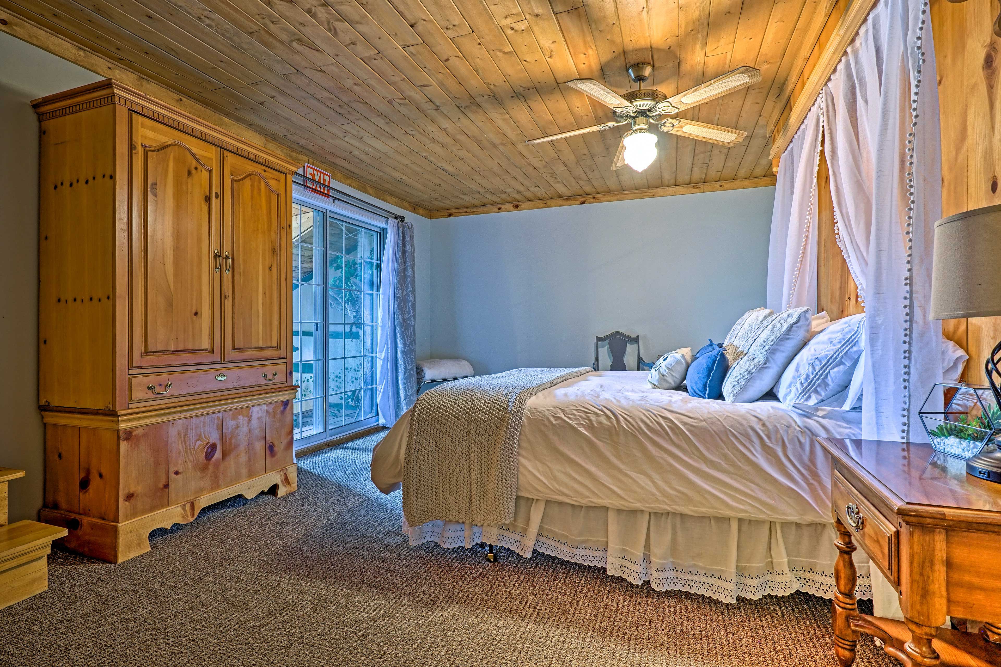 Bedroom 1 | Full Bed