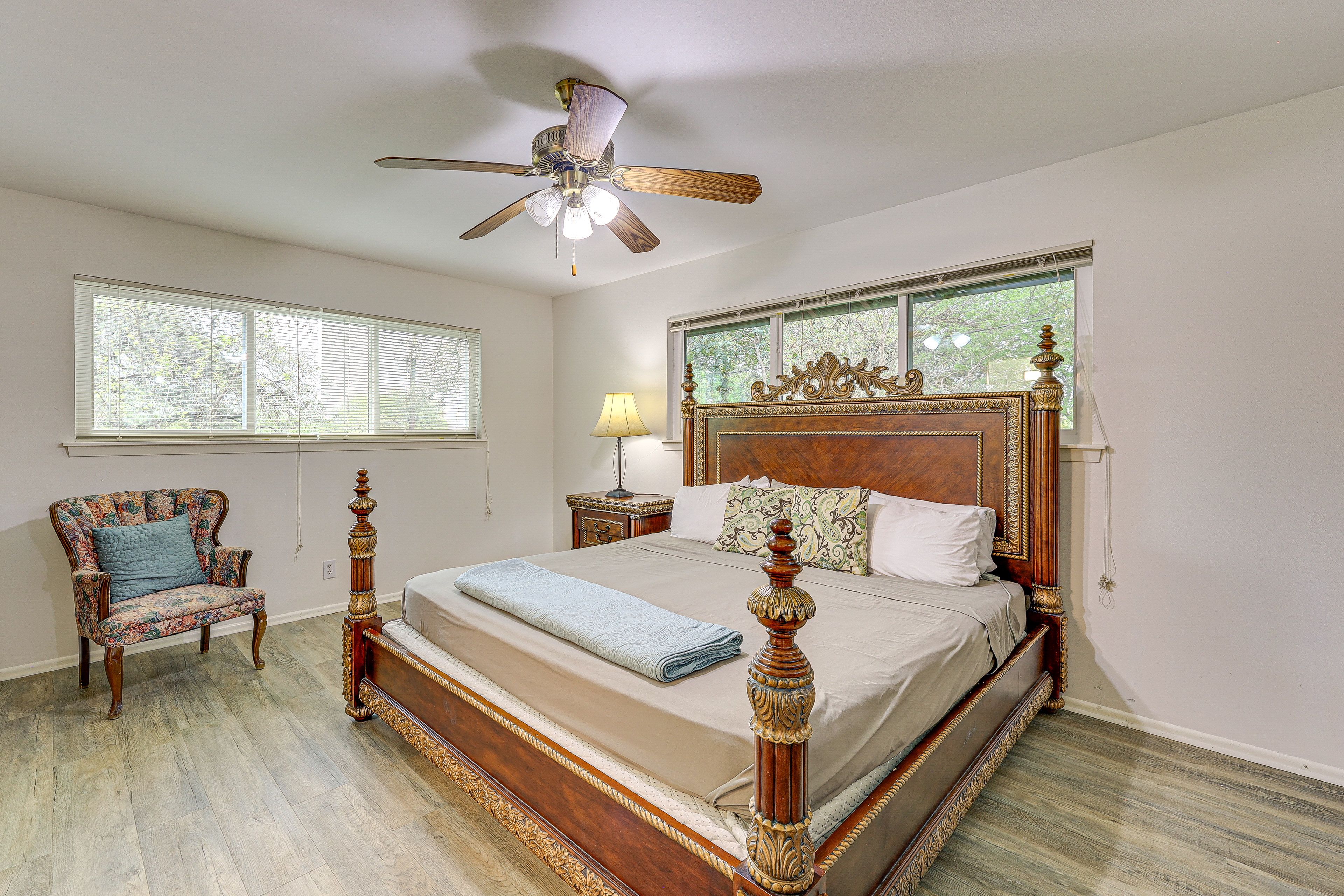 Bedroom 1 | King Bed