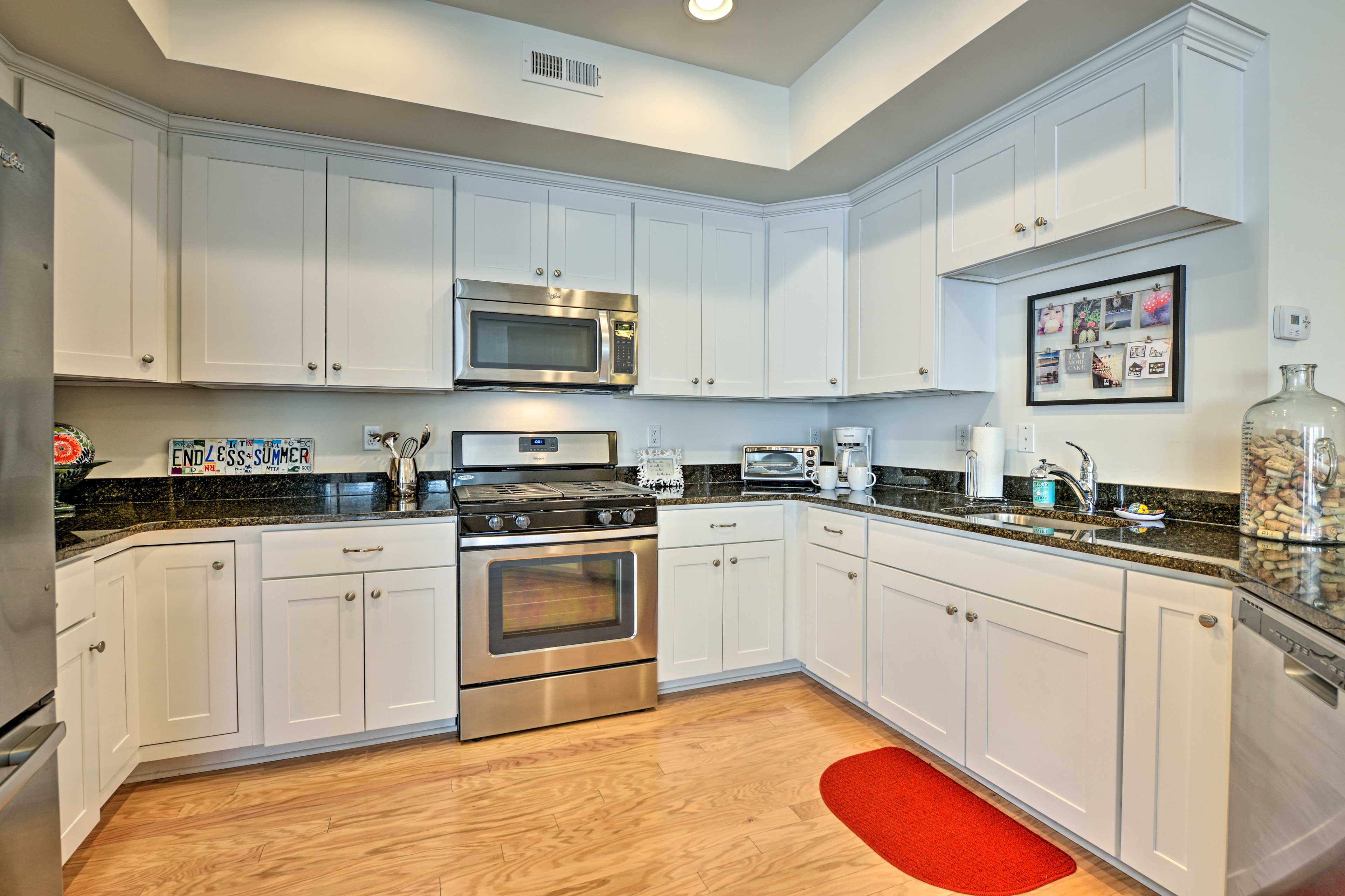 The chefs in the group will love the stainless steel appliances.