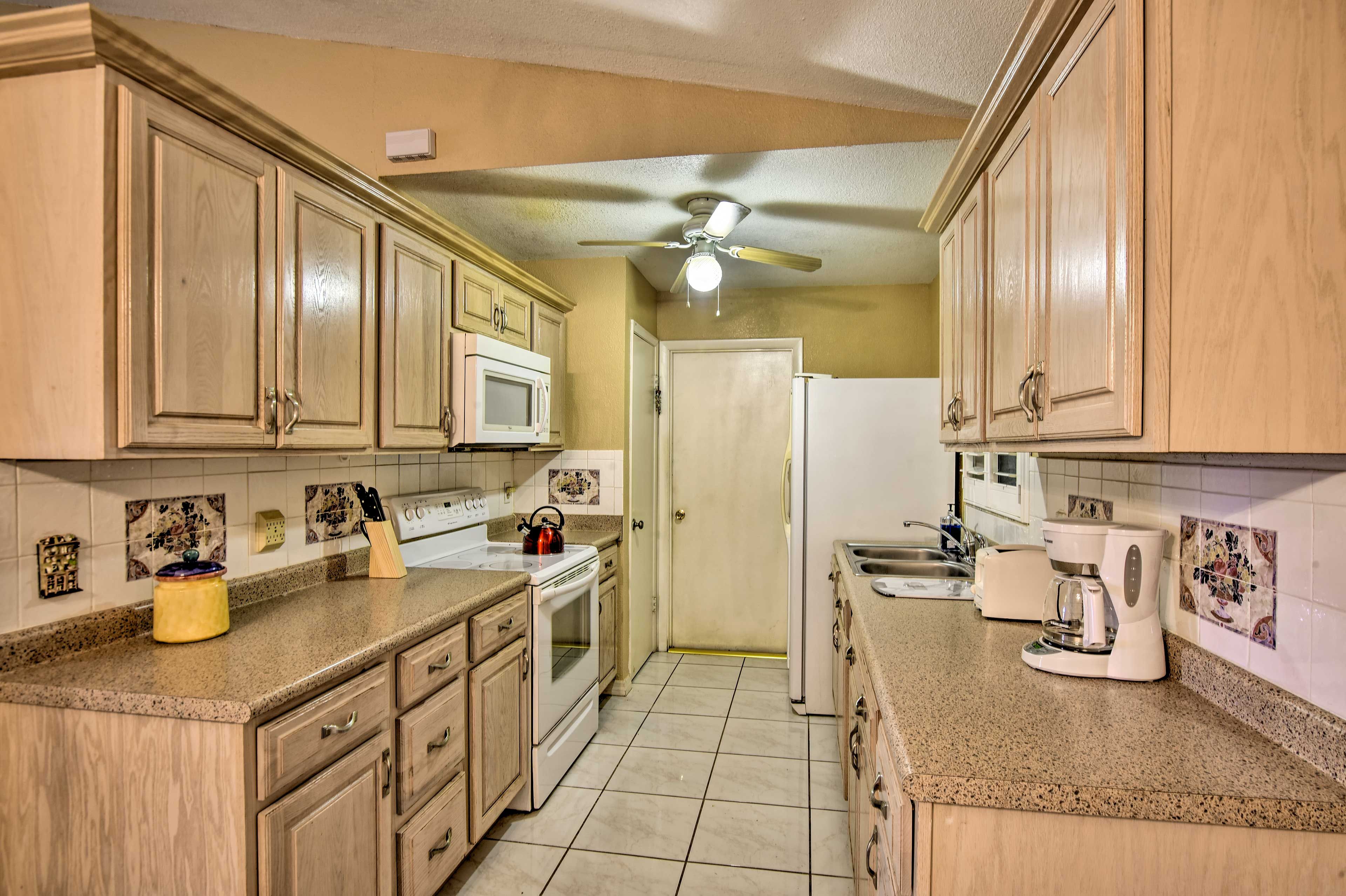 Brew a fresh cup of coffee before heading out to the theme parks!