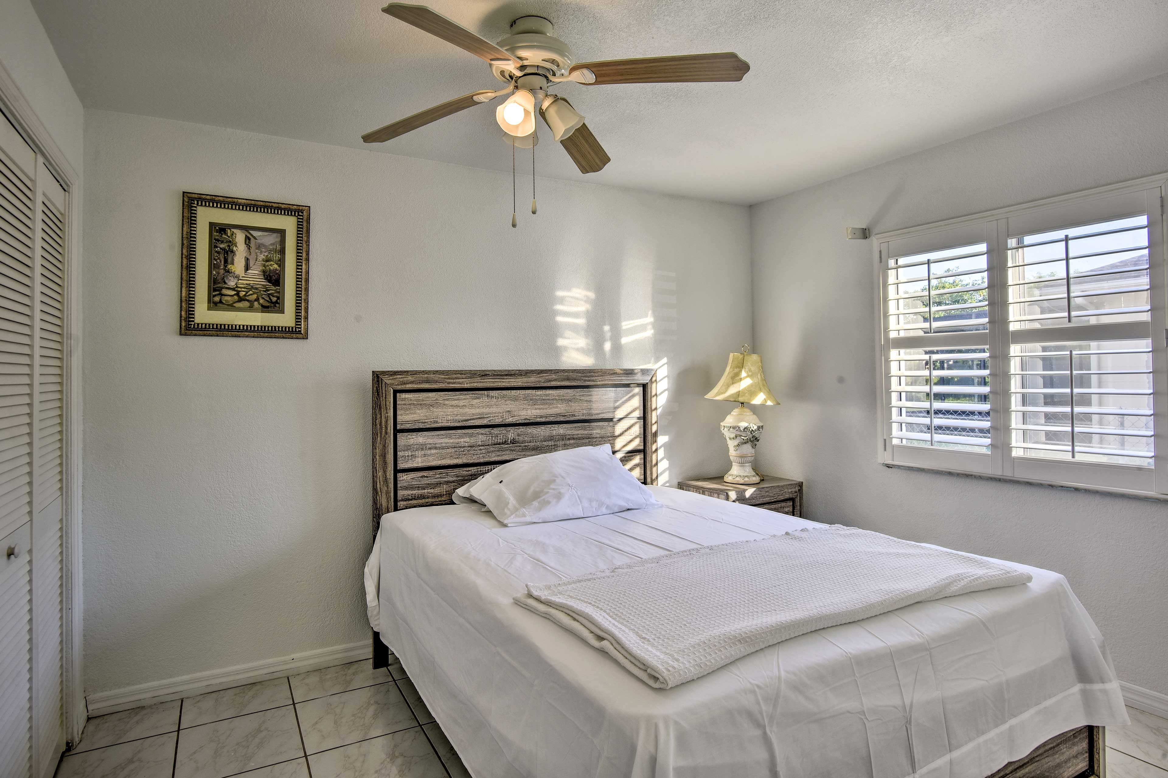 The double closet boasts ample space for keeping your clothing wrinkle-free!