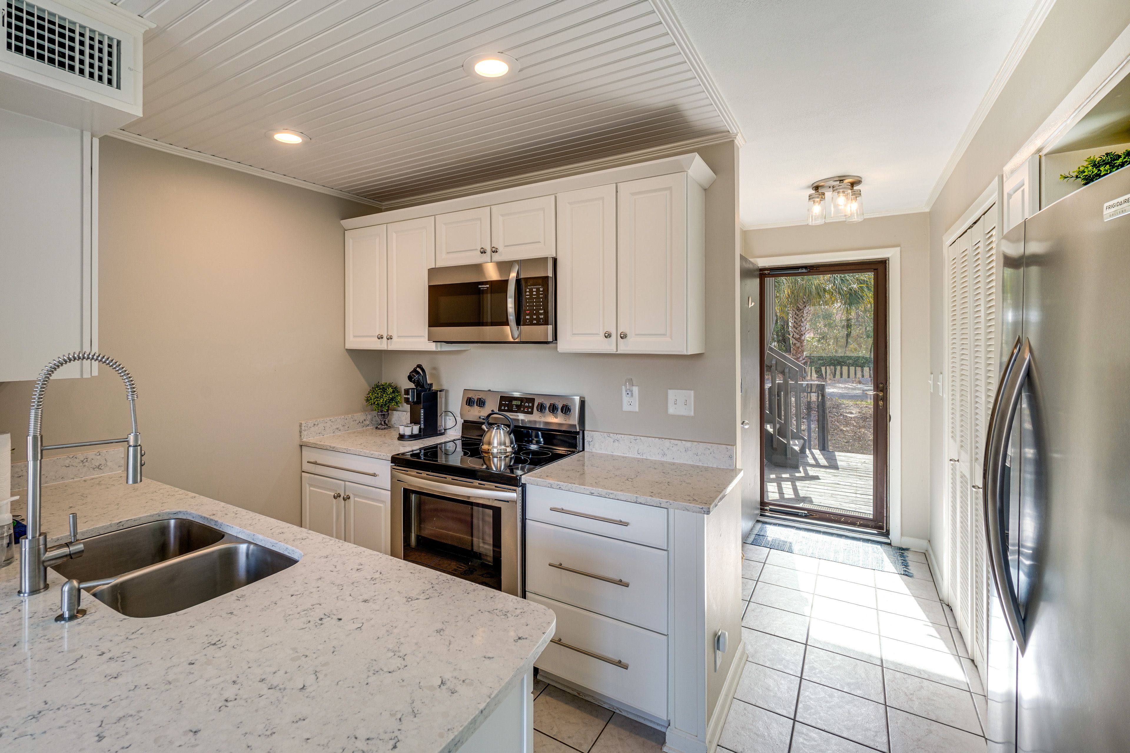 Kitchen | Dishwasher