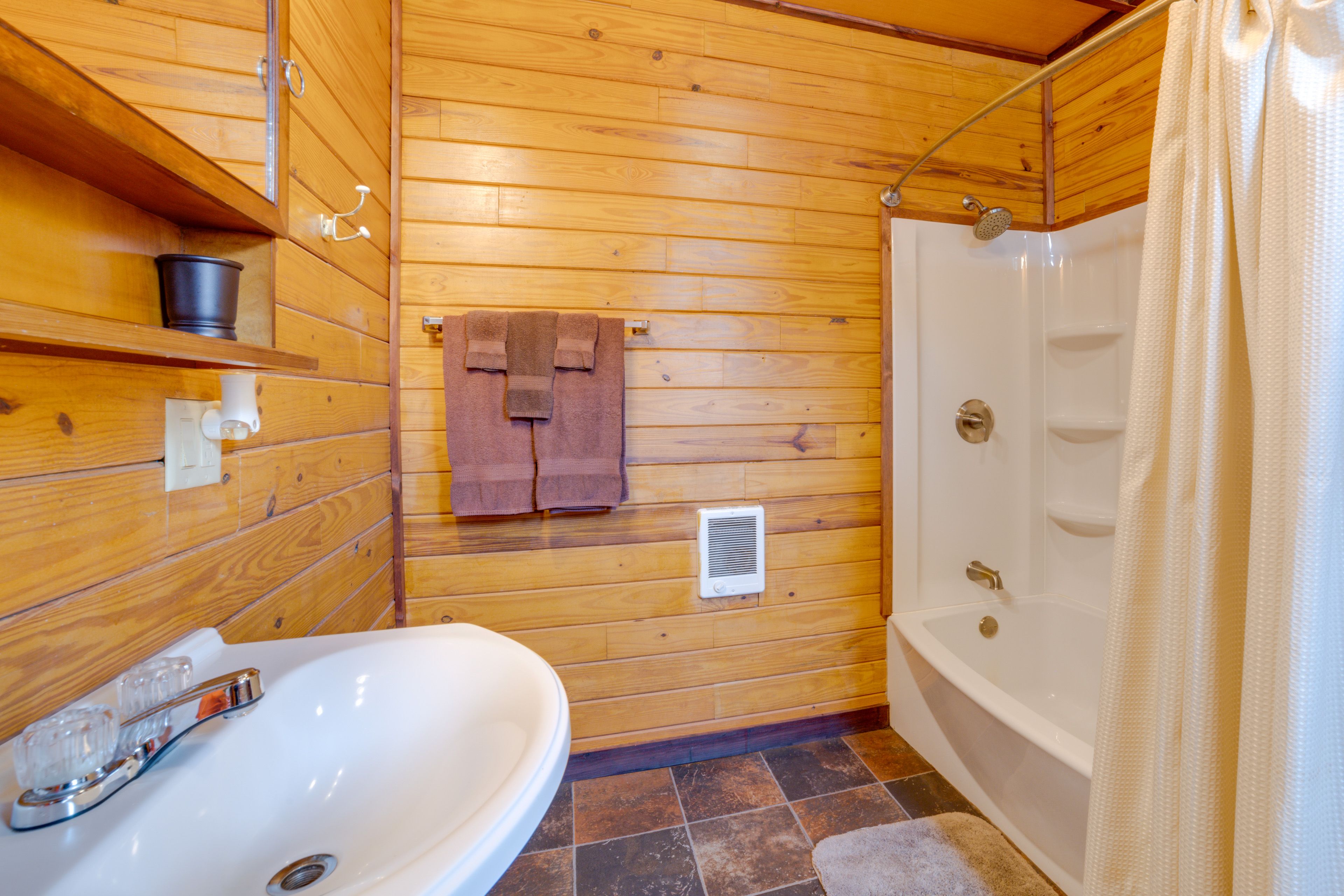Full Bathroom