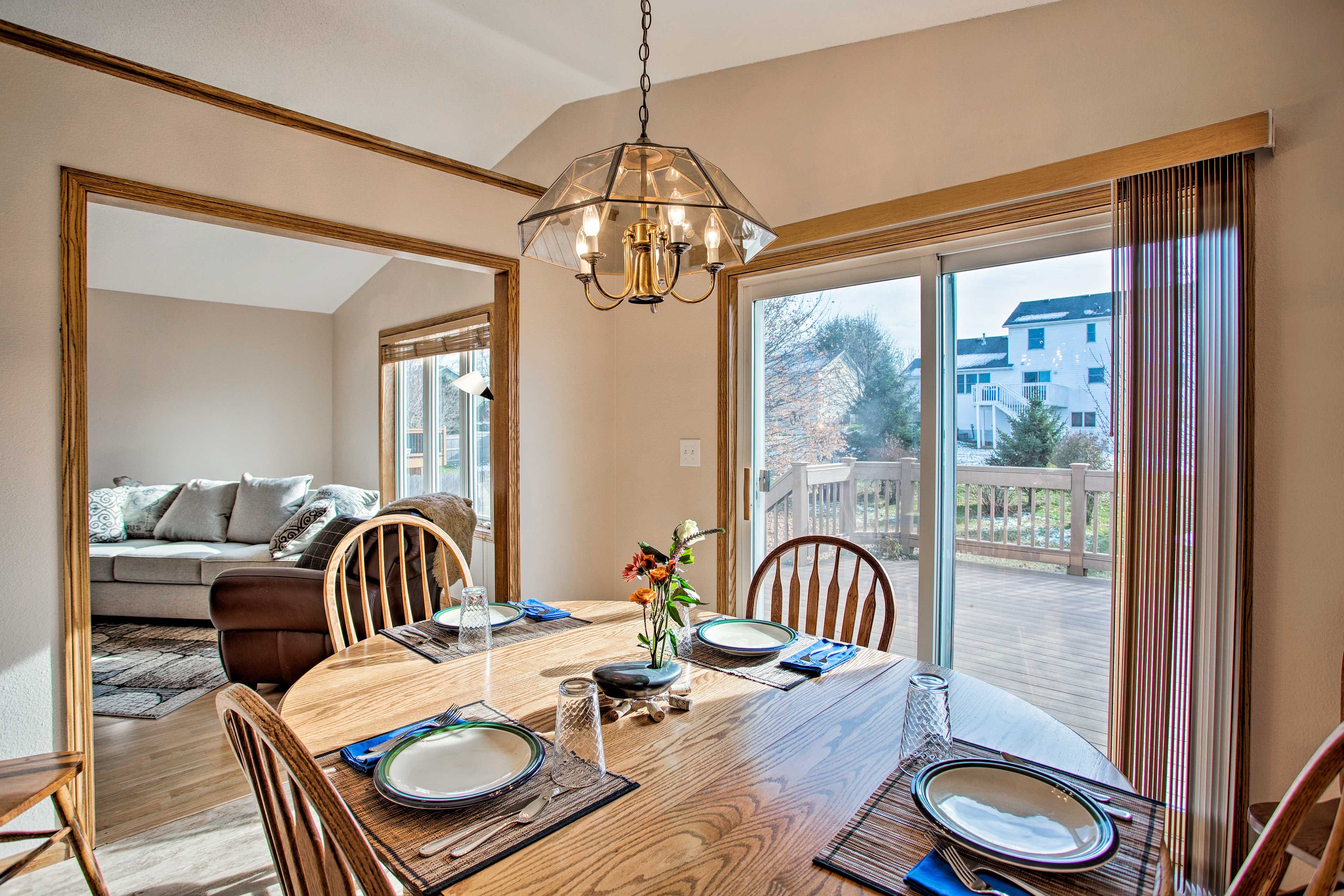 Dining Space | Dishware/Flatware