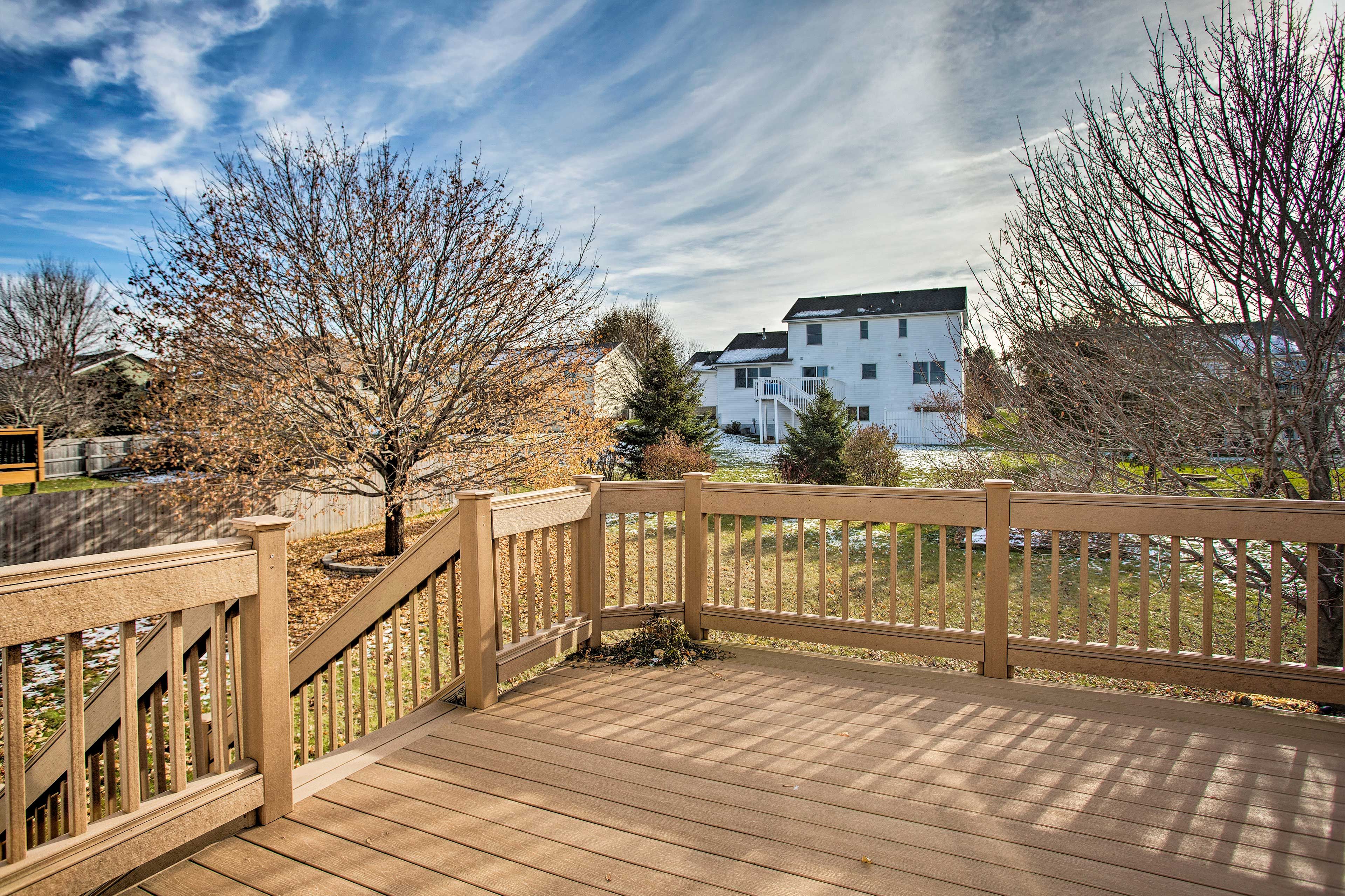 Deck & Yard