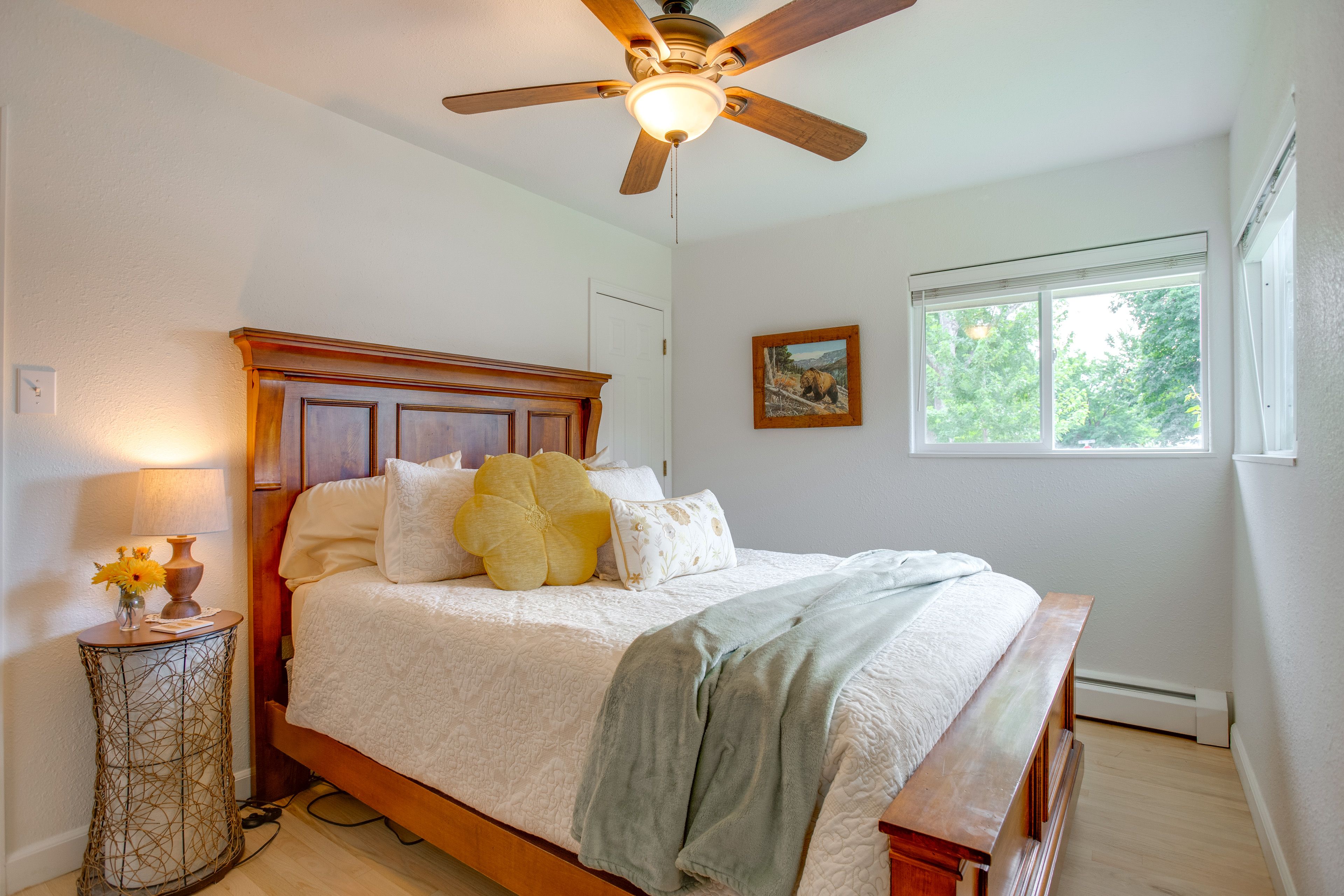 Bedroom 2 | Queen Bed