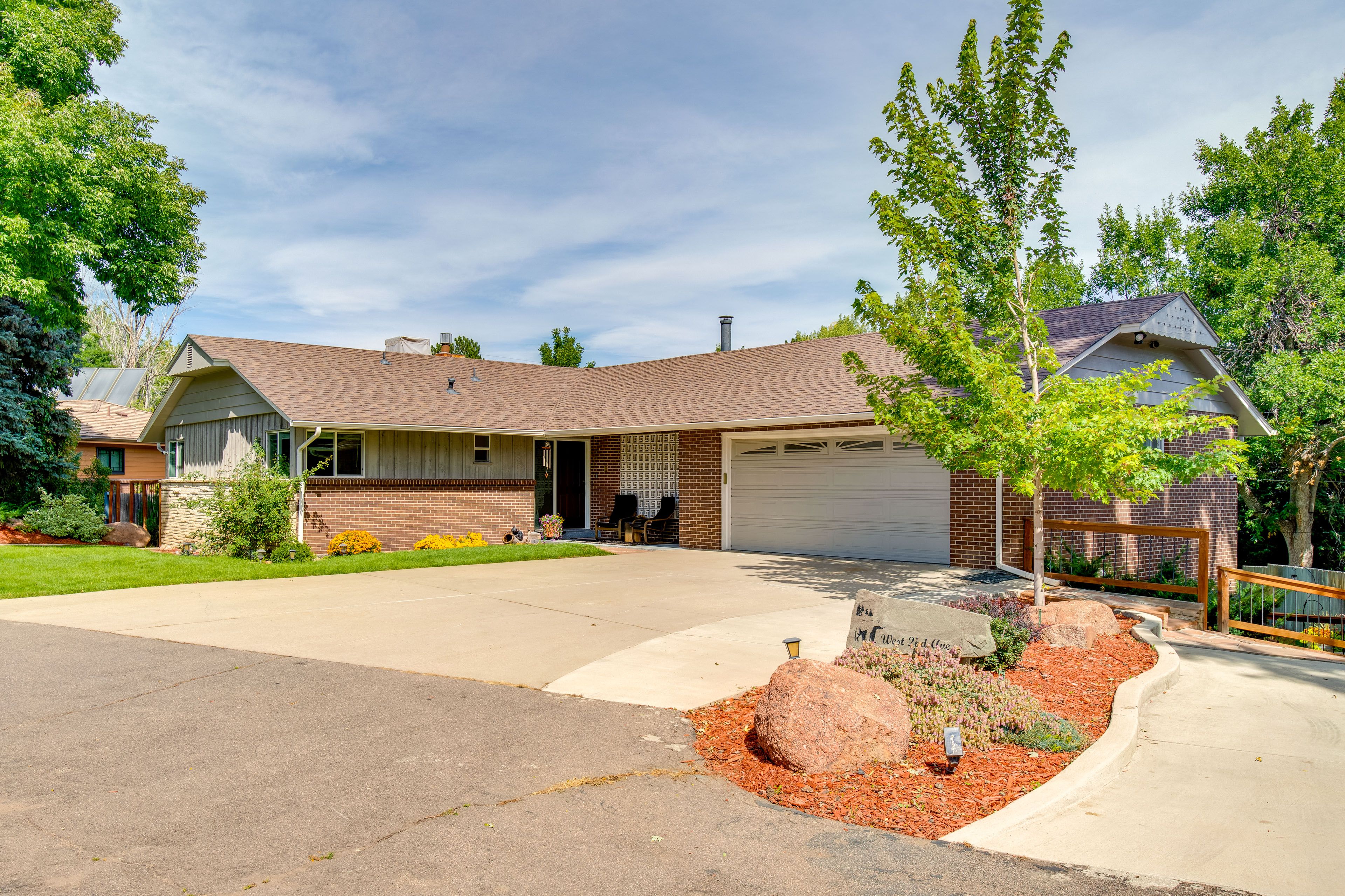 Parking | Driveway (2 Vehicles)