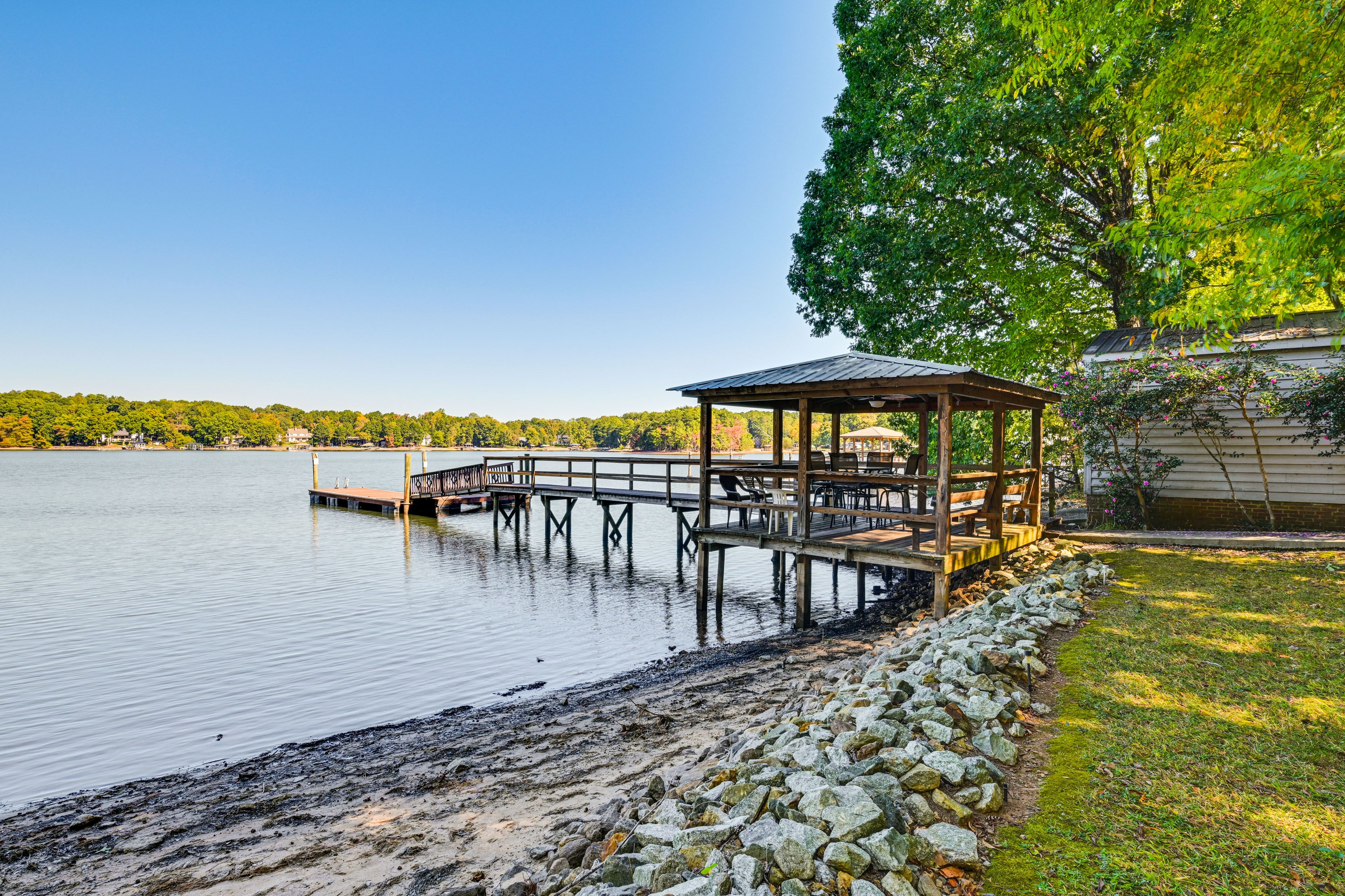 Mooresville Vacation Rental | 3BR | 2BA | 1,407 Sq Ft | Step-Free Access