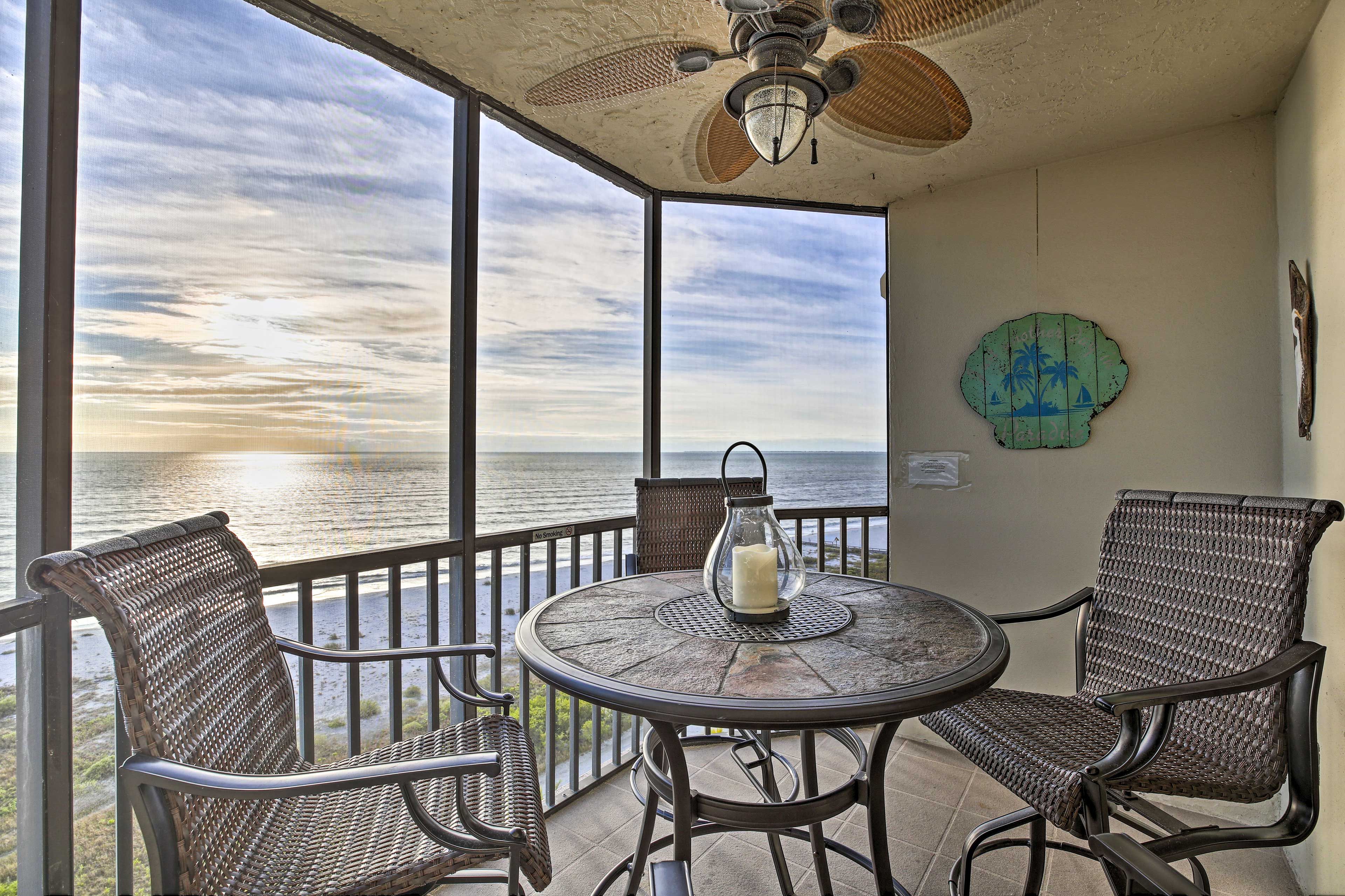 Private Balcony | Outdoor Dining