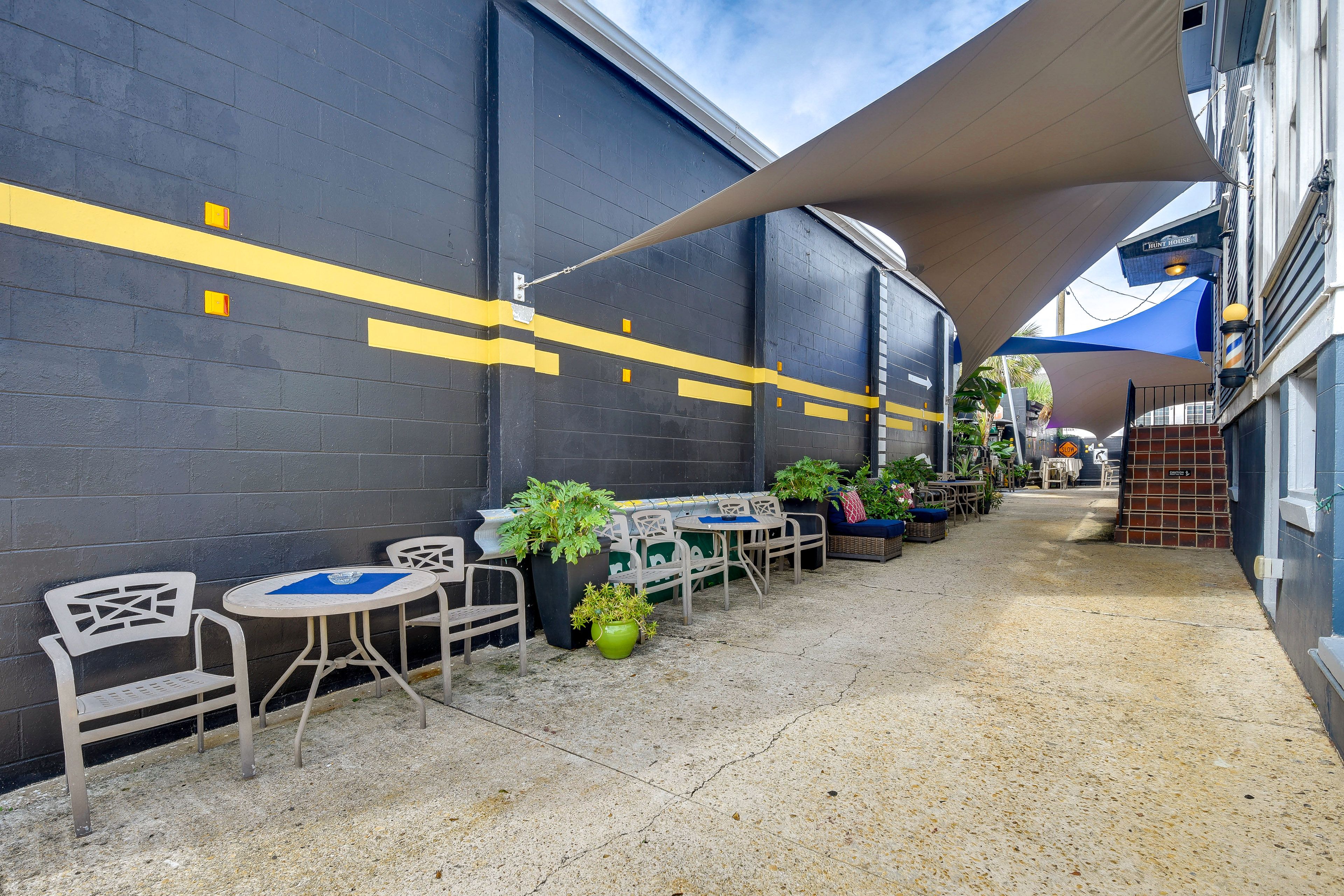 Exterior | Shared Outdoor Space | Outdoor Dining