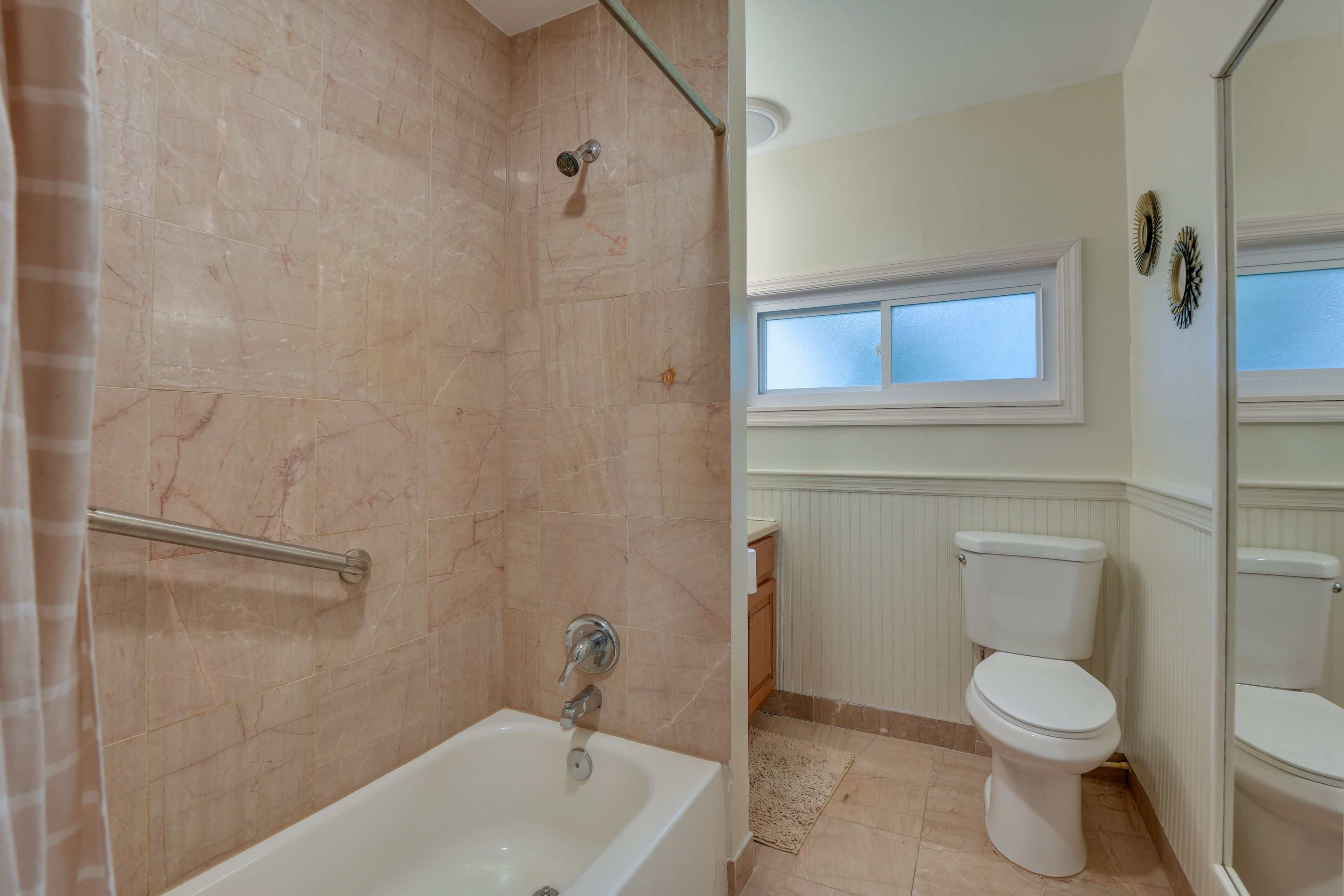 Full Bathroom | Linens & Towels