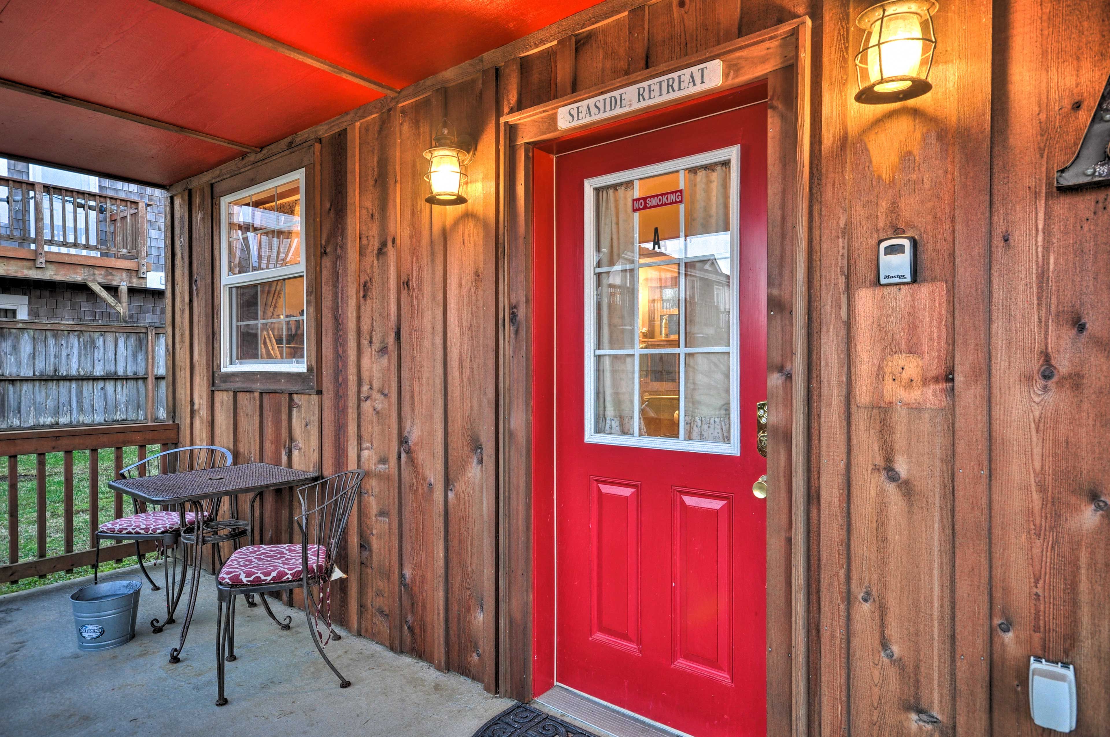 Covered Porch | Unit Entrance | Outdoor Dining
