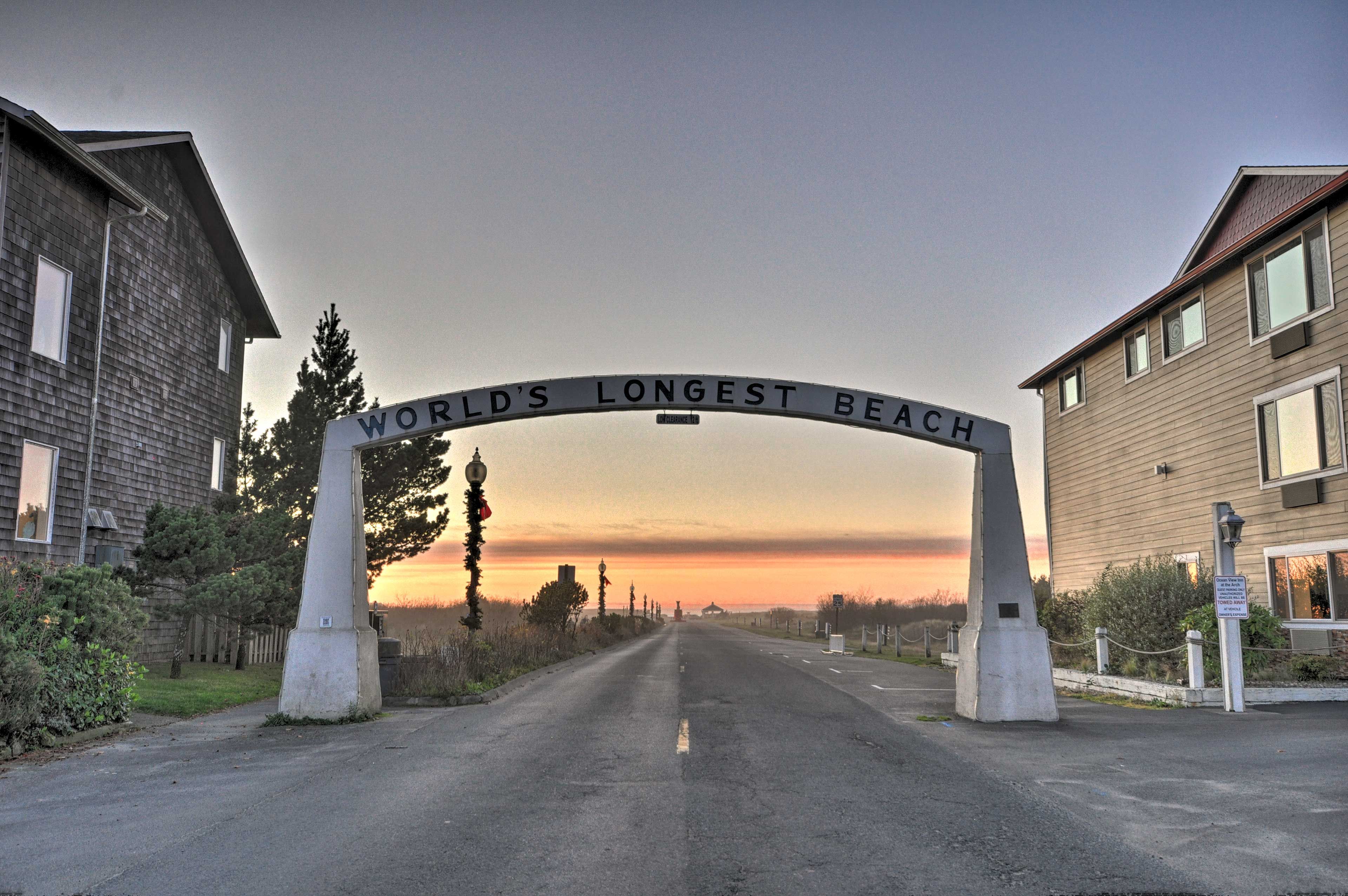 Surrounding Area | Walk to Beach