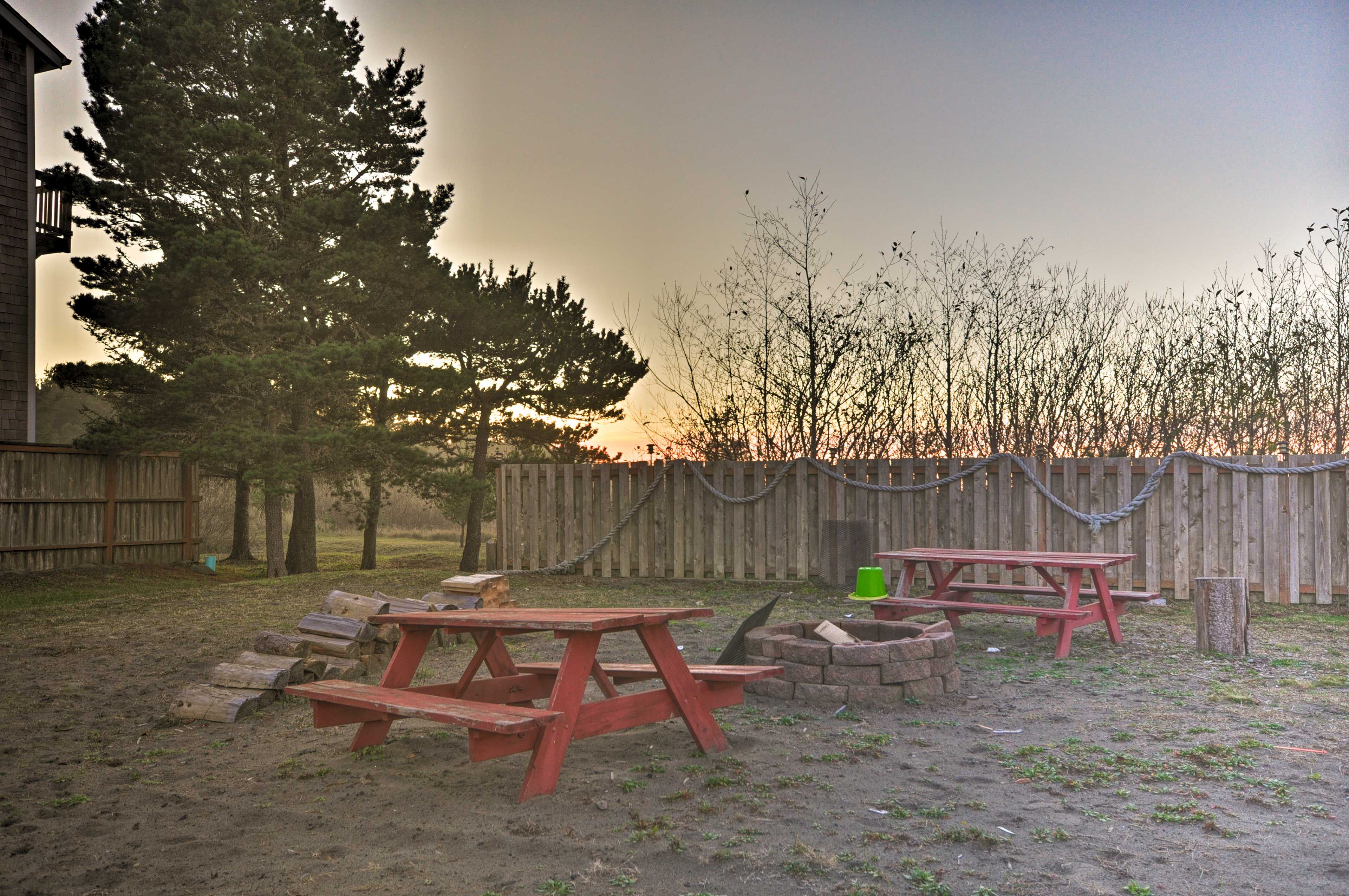 Shared Yard | Picnic Tables | Fire Pit Unavailable | Add'l Rental On-Site