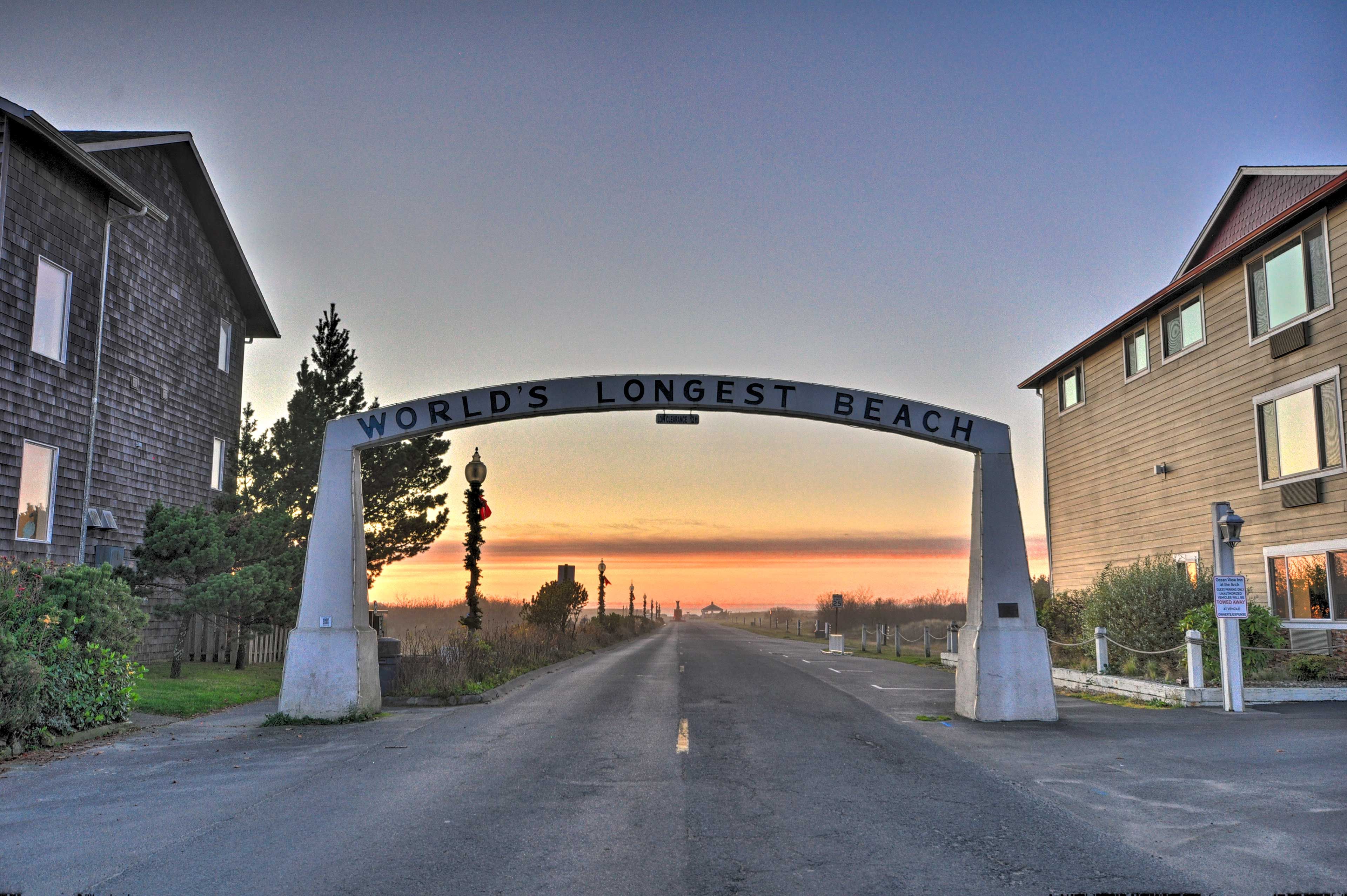 Surrounding Area | Walk to Beach