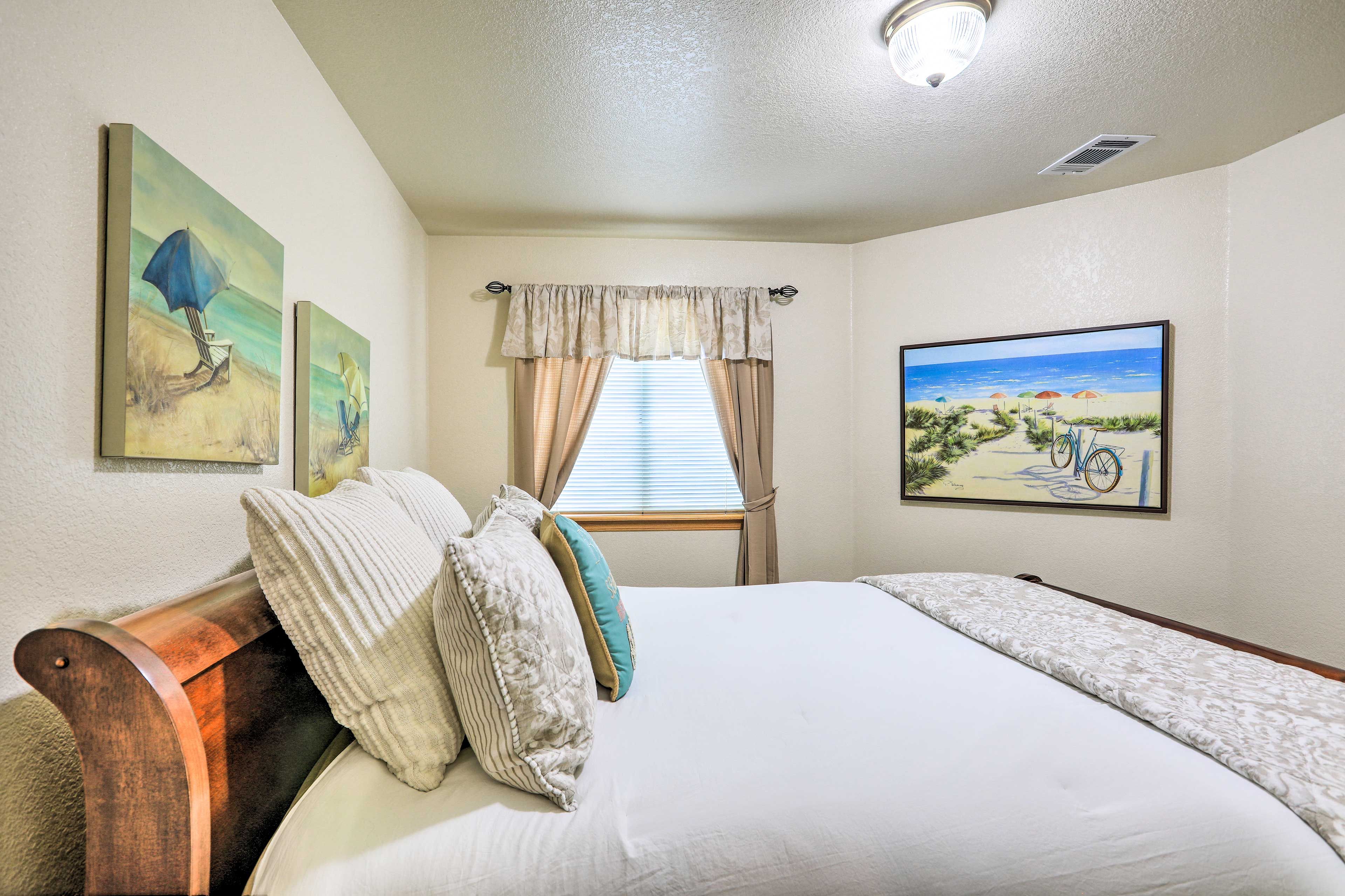 Bedroom 2 | Queen Bed