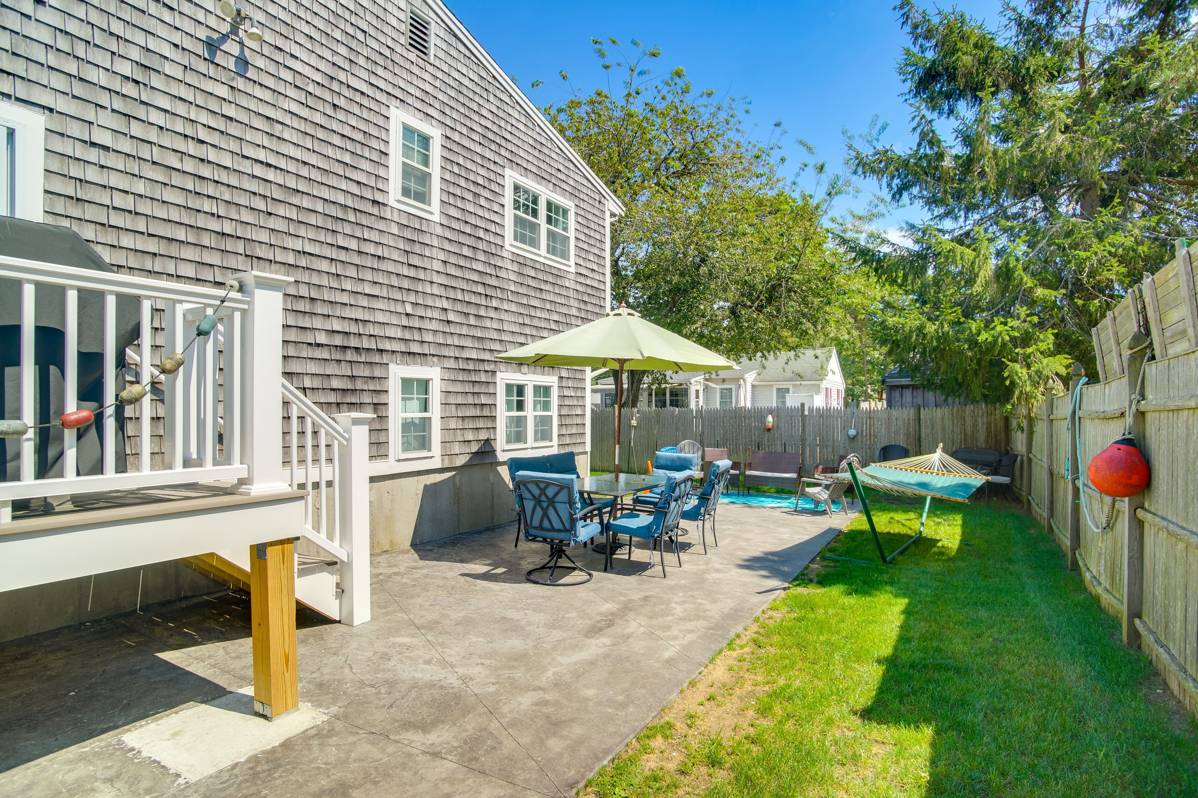 Prviate Patio | Dining Set | Seating | Hammock