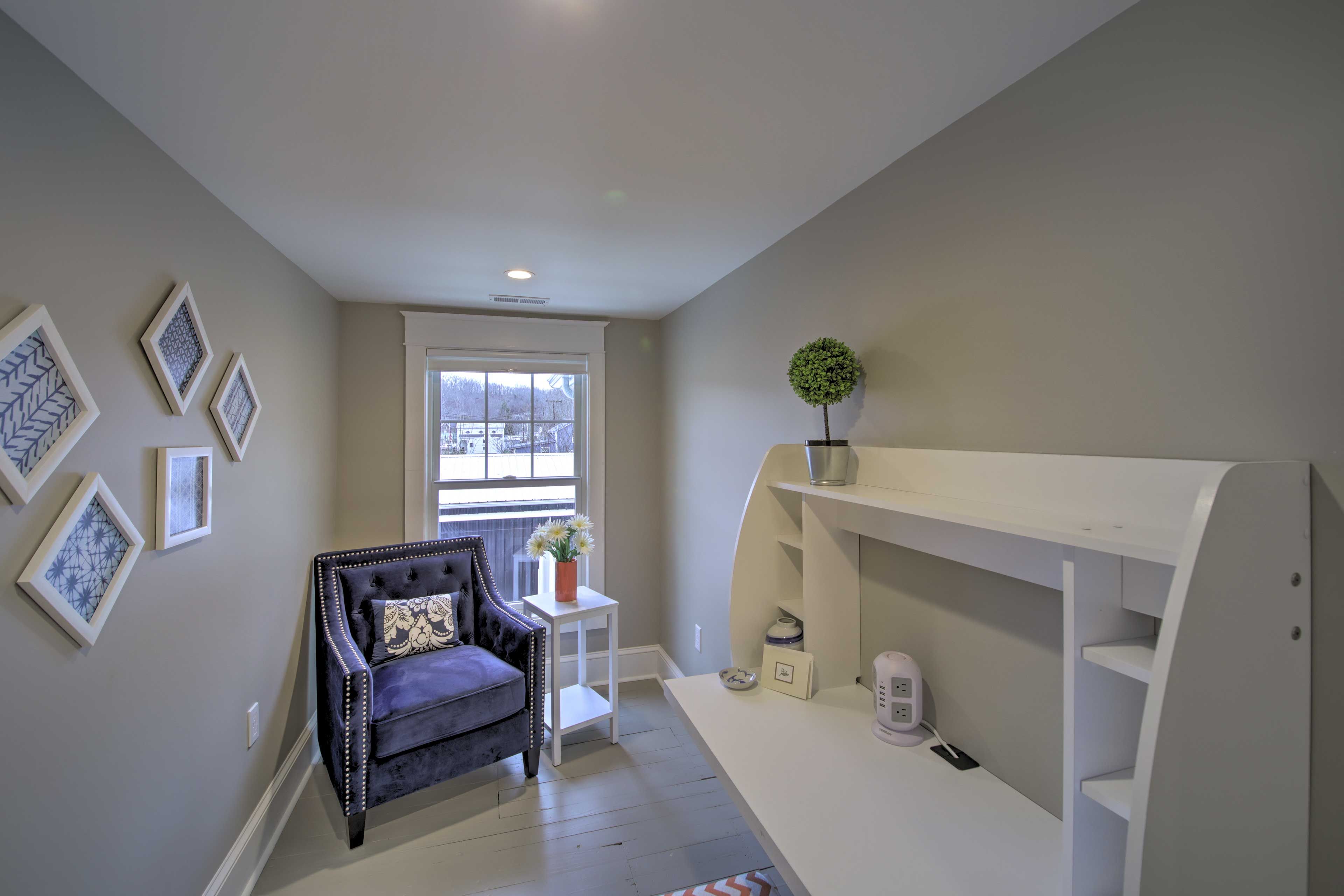 Bedroom 2 | Writer's Nook