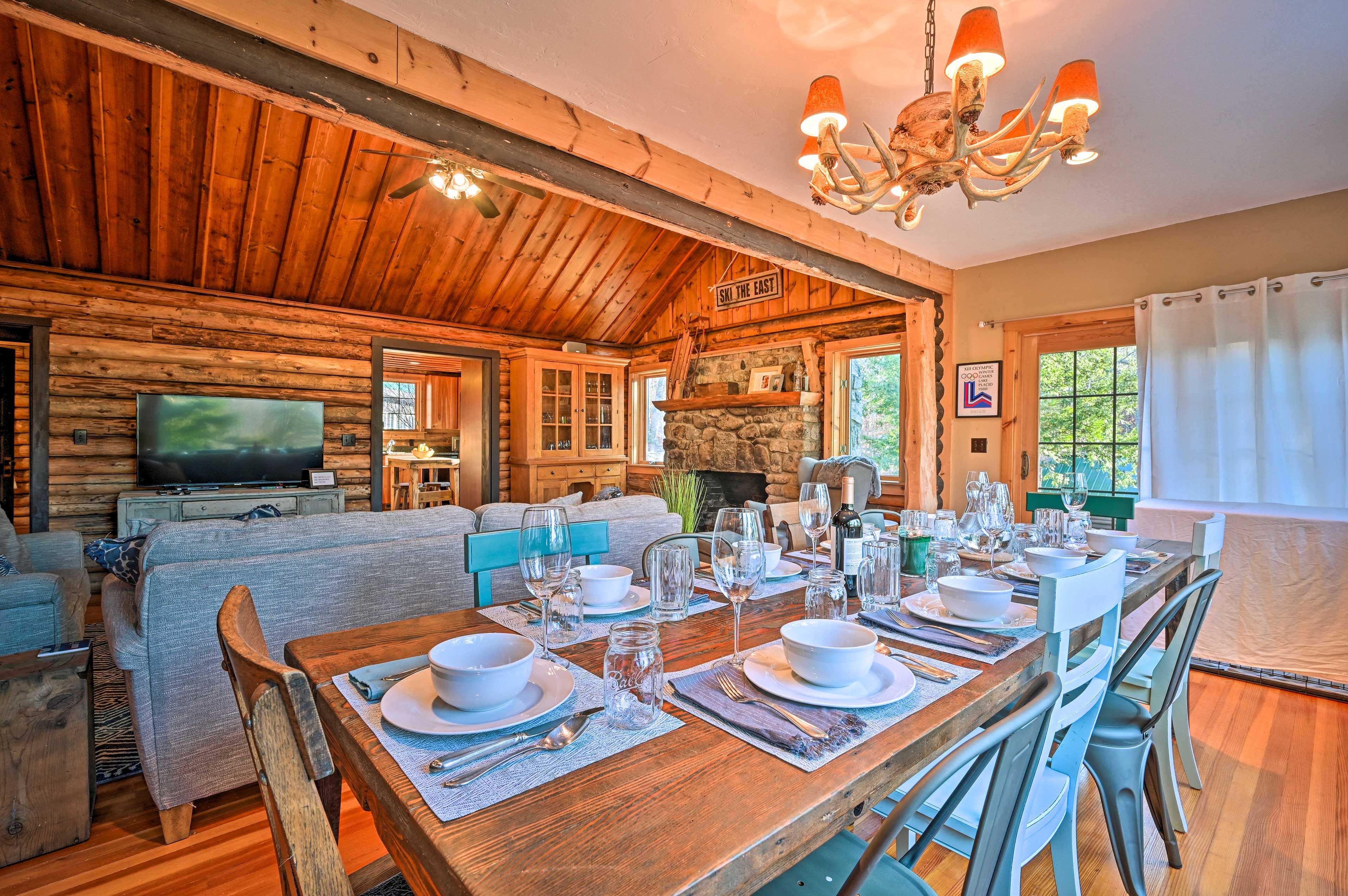 Dining Space | Dishware/Flatware